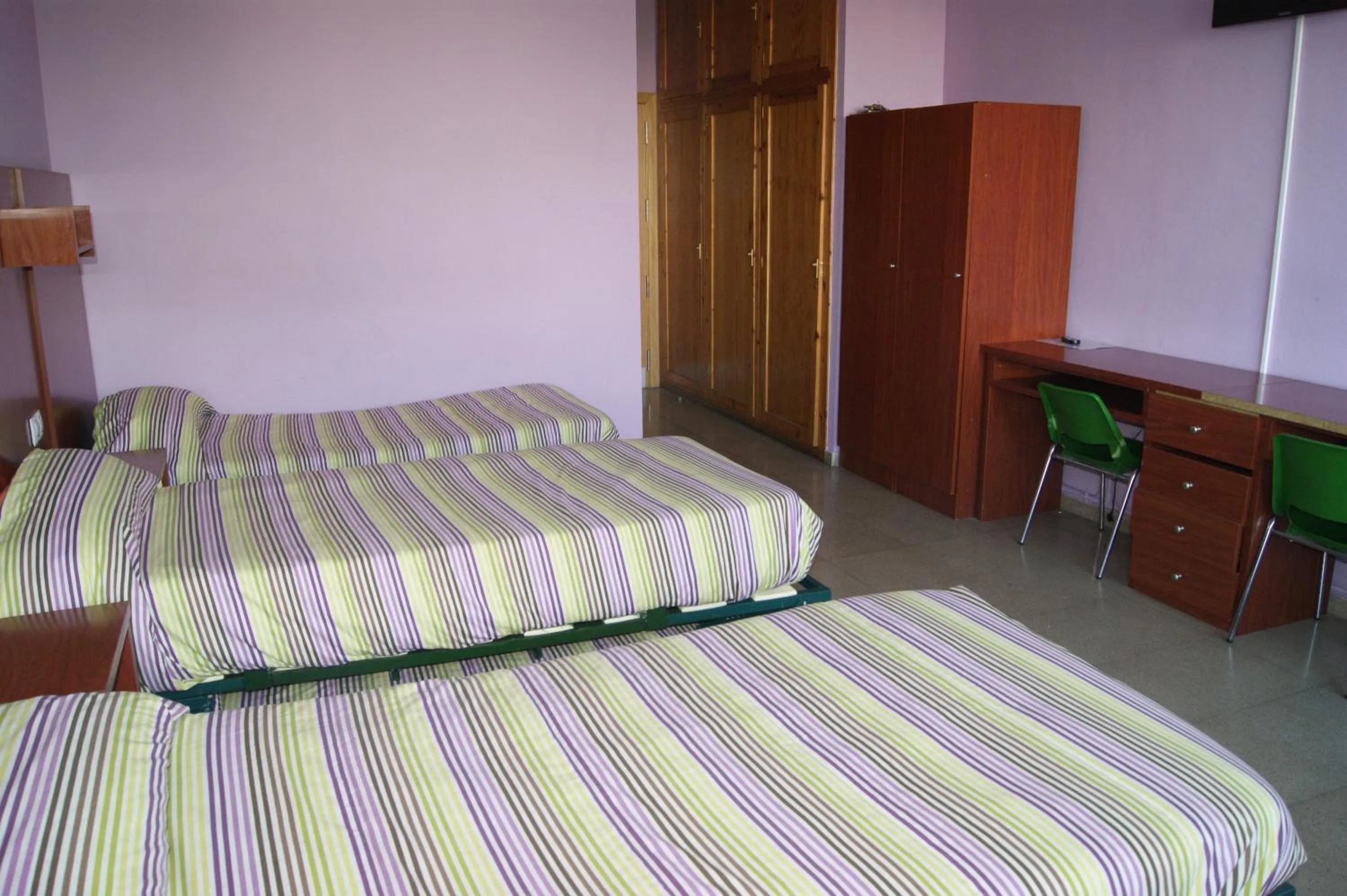 Bed in Residencia Albergue Jaca