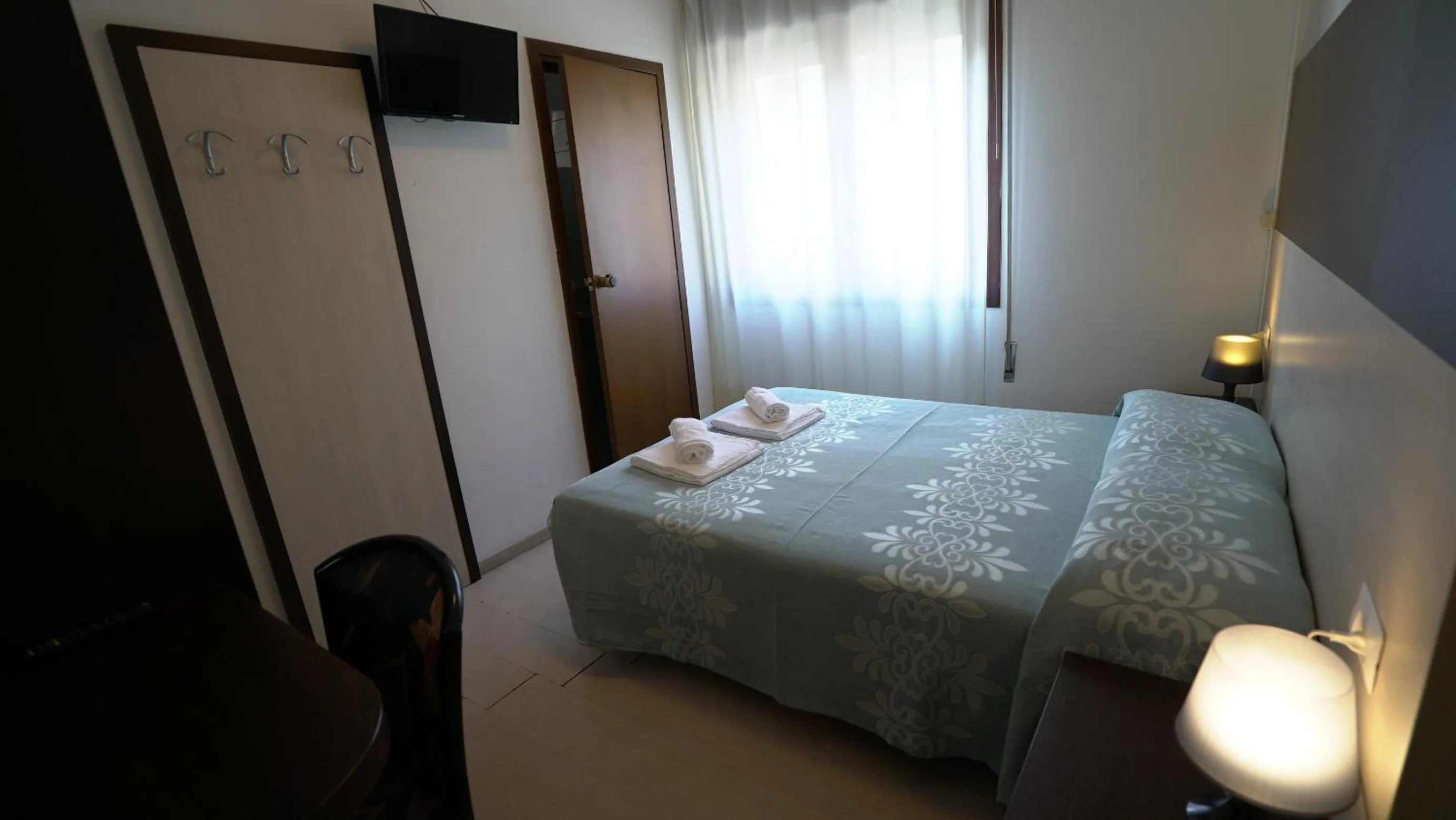 Bed in Hotel Colombo