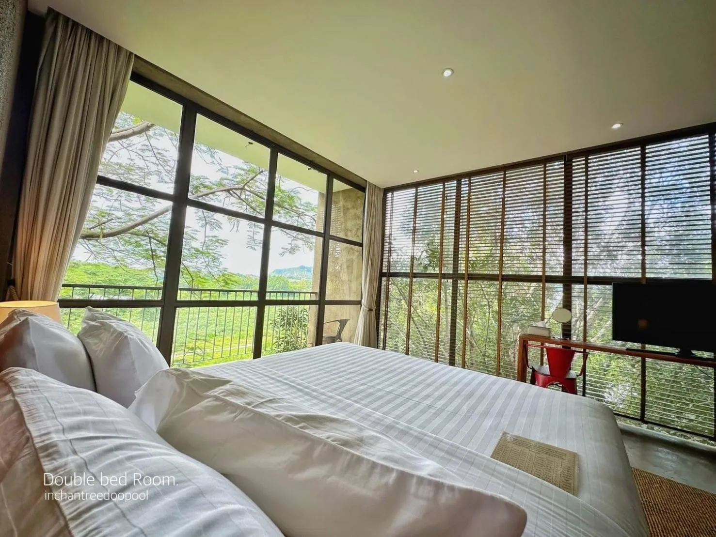 Photo of the whole room, Bed in Inchantreedoopool