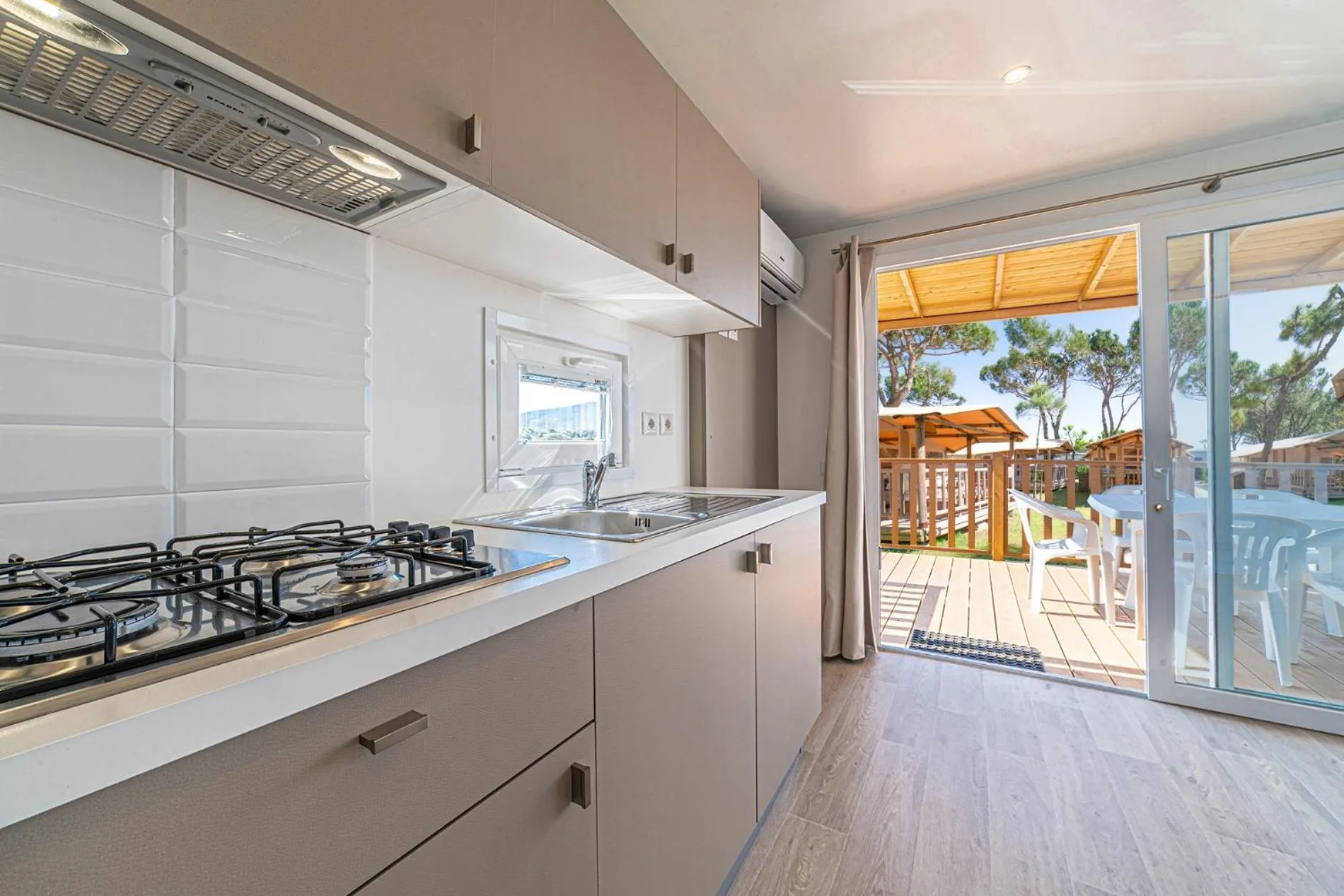 Kitchen or kitchenette in Camping Village Cavallino