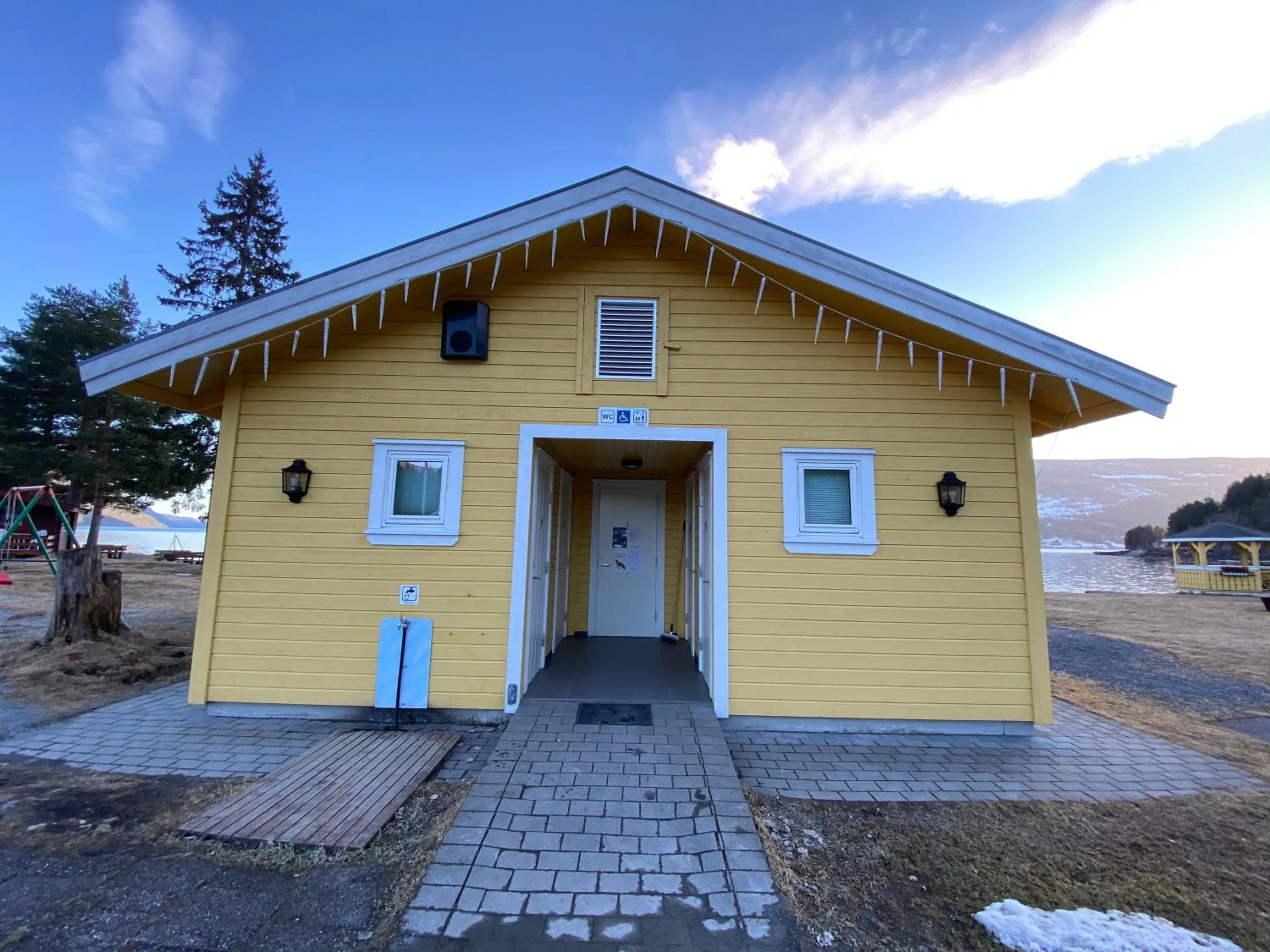 Facade/entrance in Sandviken Camping