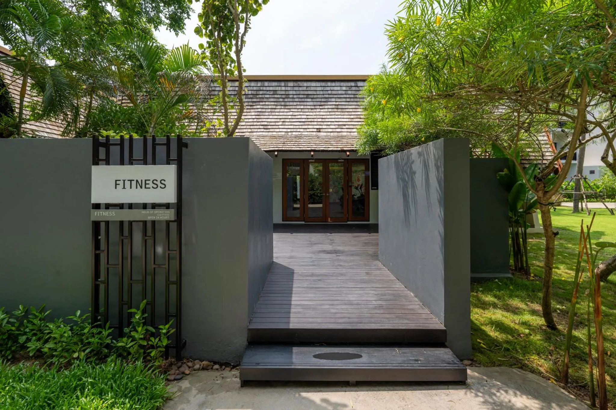 Property building in Le Meridien Phuket Mai Khao Beach Resort