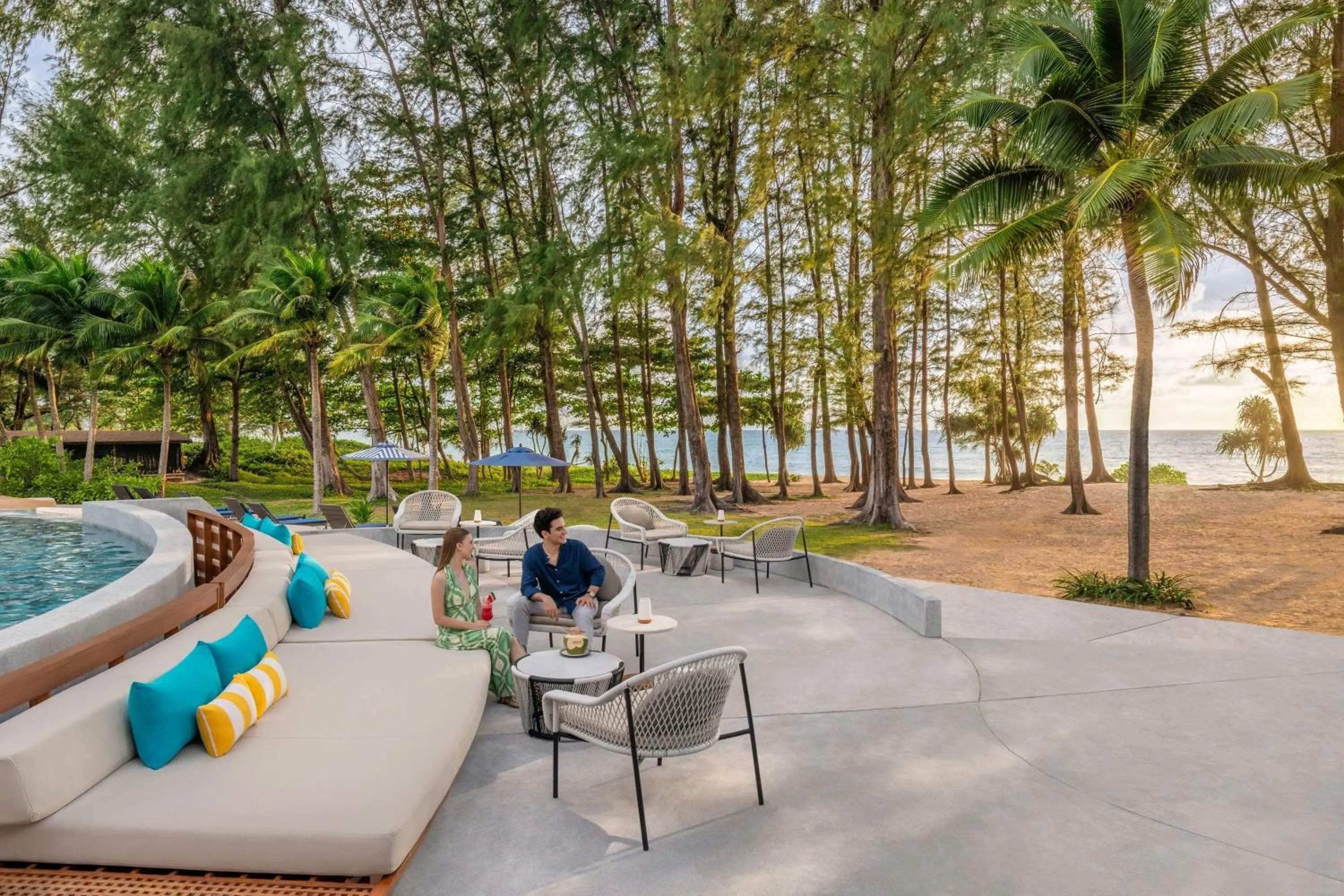 Swimming pool in Le Meridien Phuket Mai Khao Beach Resort