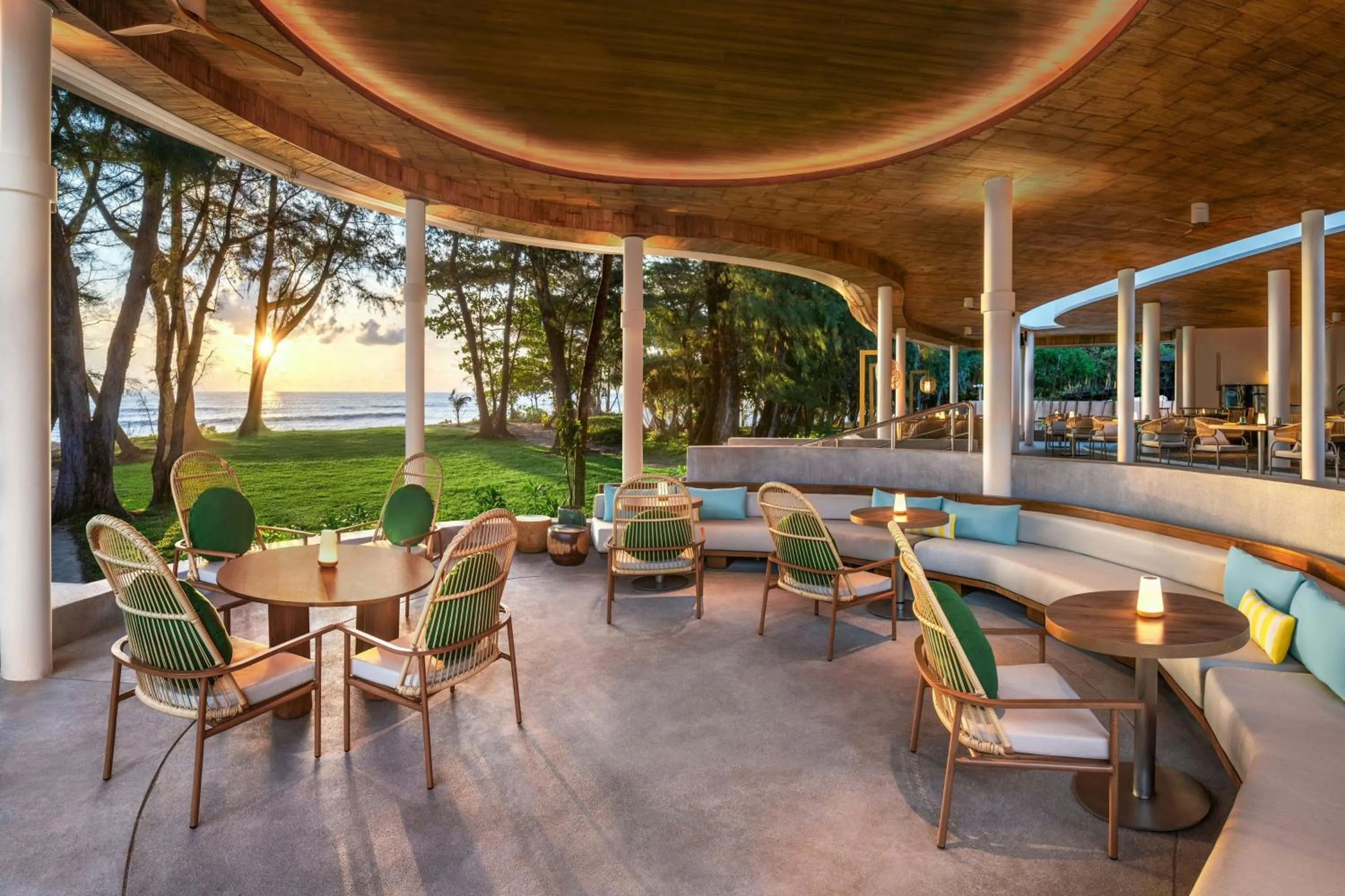 Kitchen or kitchenette in Le Meridien Phuket Mai Khao Beach Resort