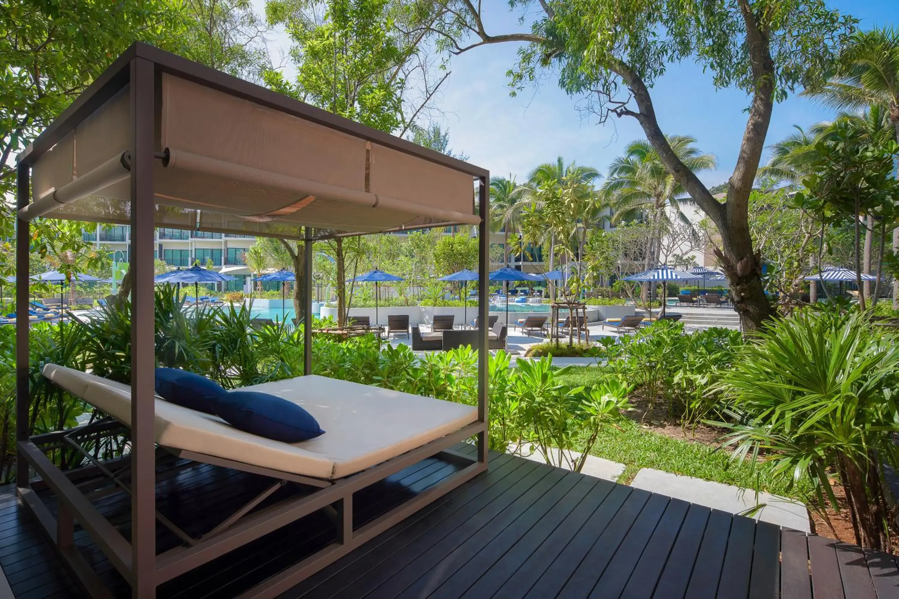 Premium Cabana Terrace, Guest Room, 1 King, Pool View in Le Meridien Phuket Mai Khao Beach Resort Premium Cabana Terrace, Guest Room, 1 King, Pool View in Le Meridien Phuket Mai Khao Beach Resort