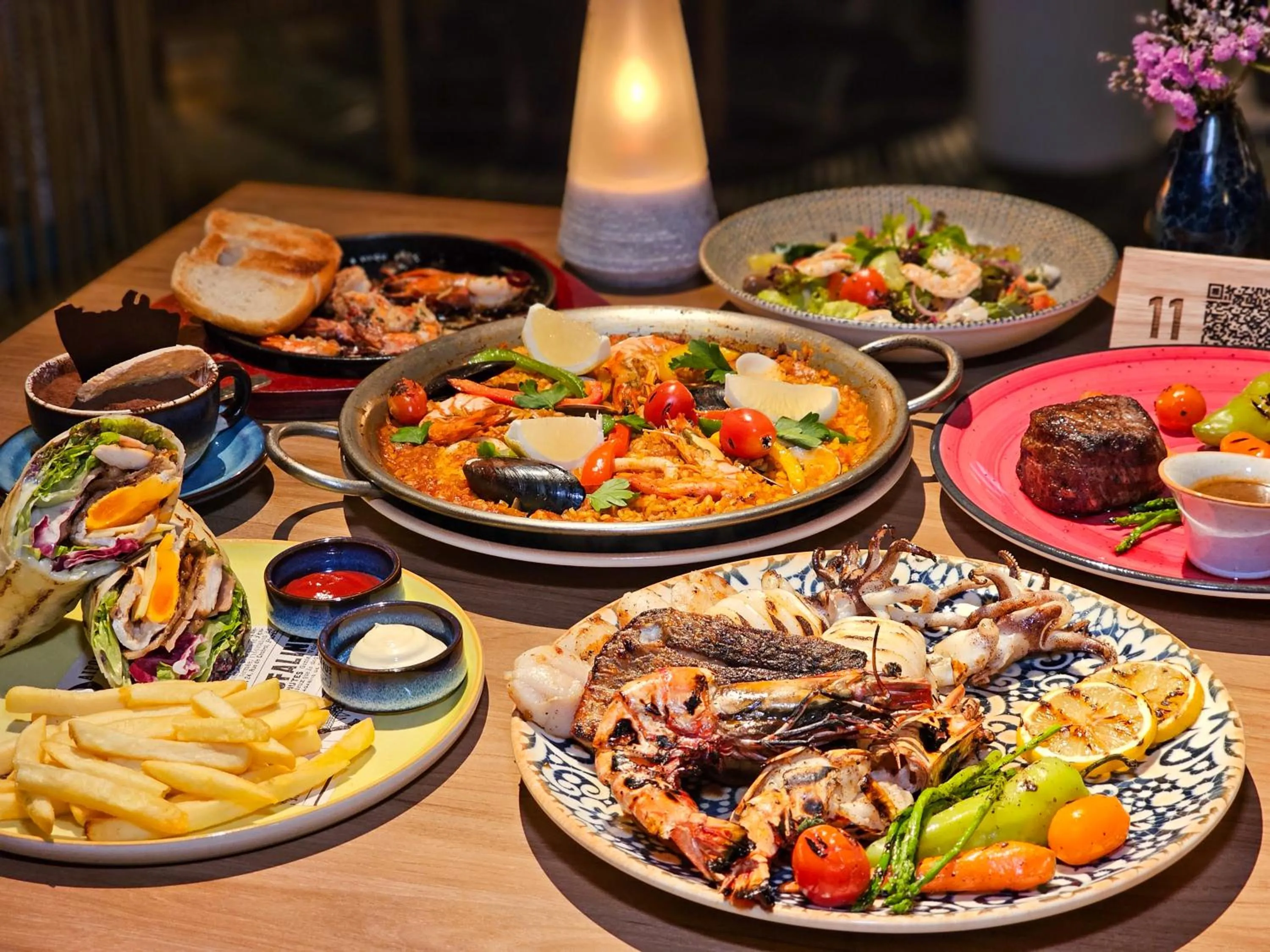 Restaurant/places to eat in Le Meridien Phuket Mai Khao Beach Resort