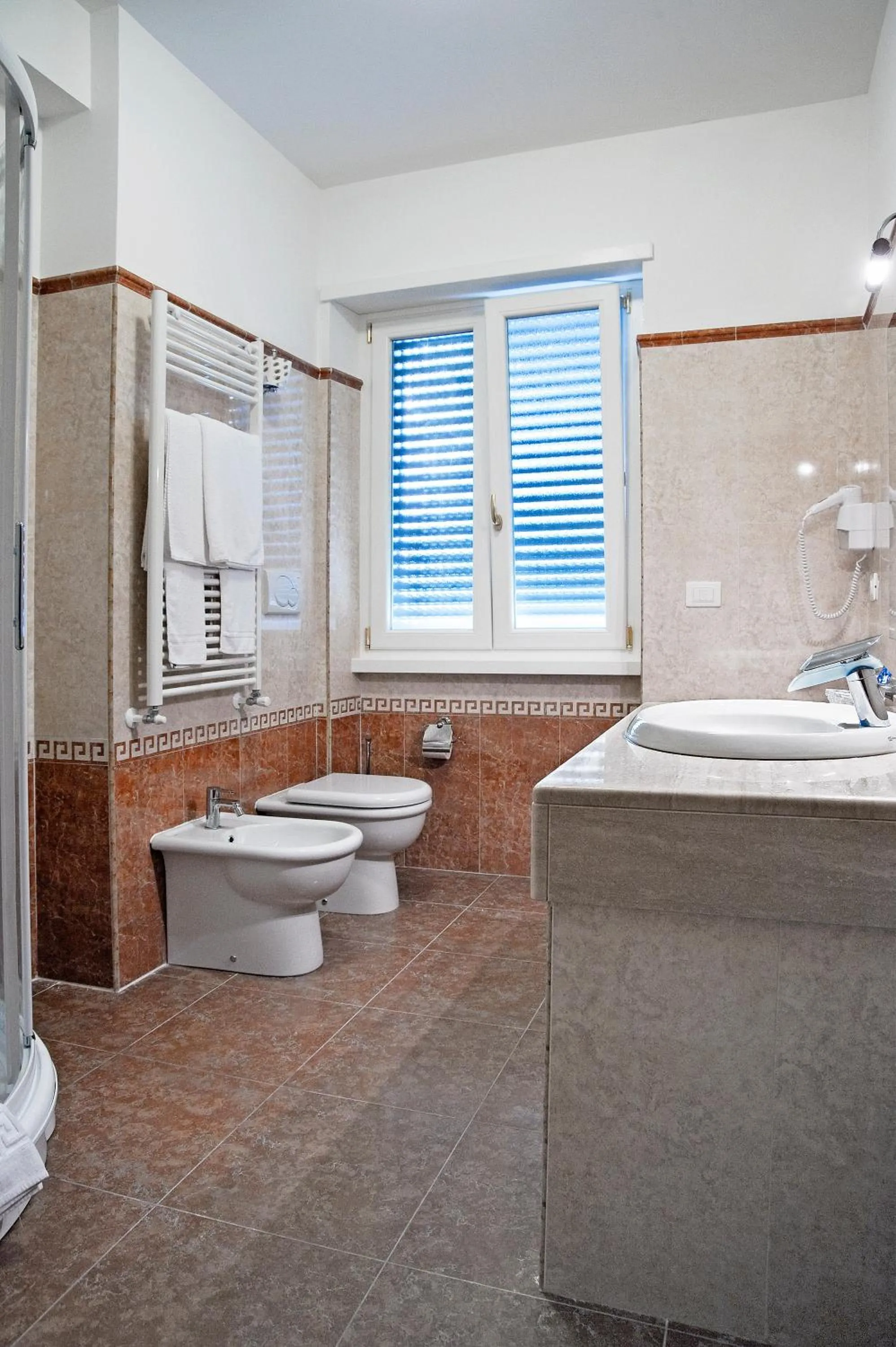 Toilet in Hotel Aquila