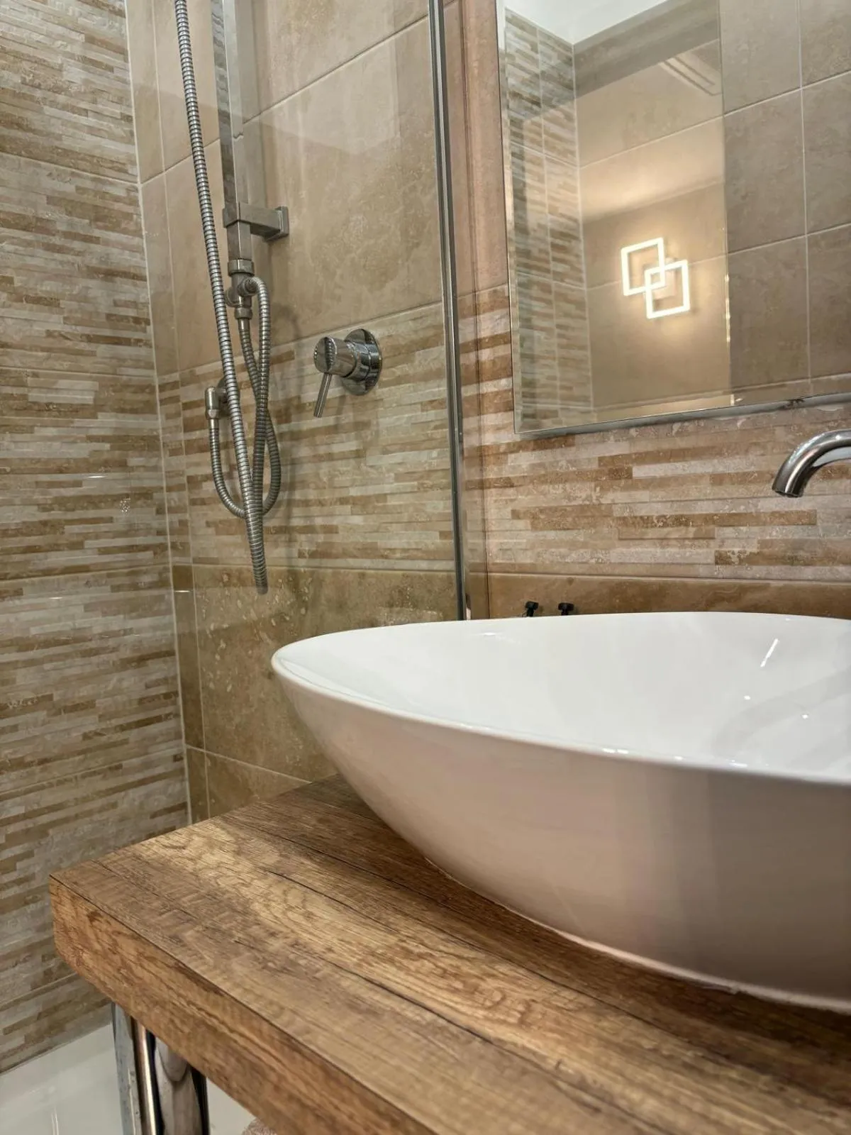 Bathroom in Hotel Boccascena