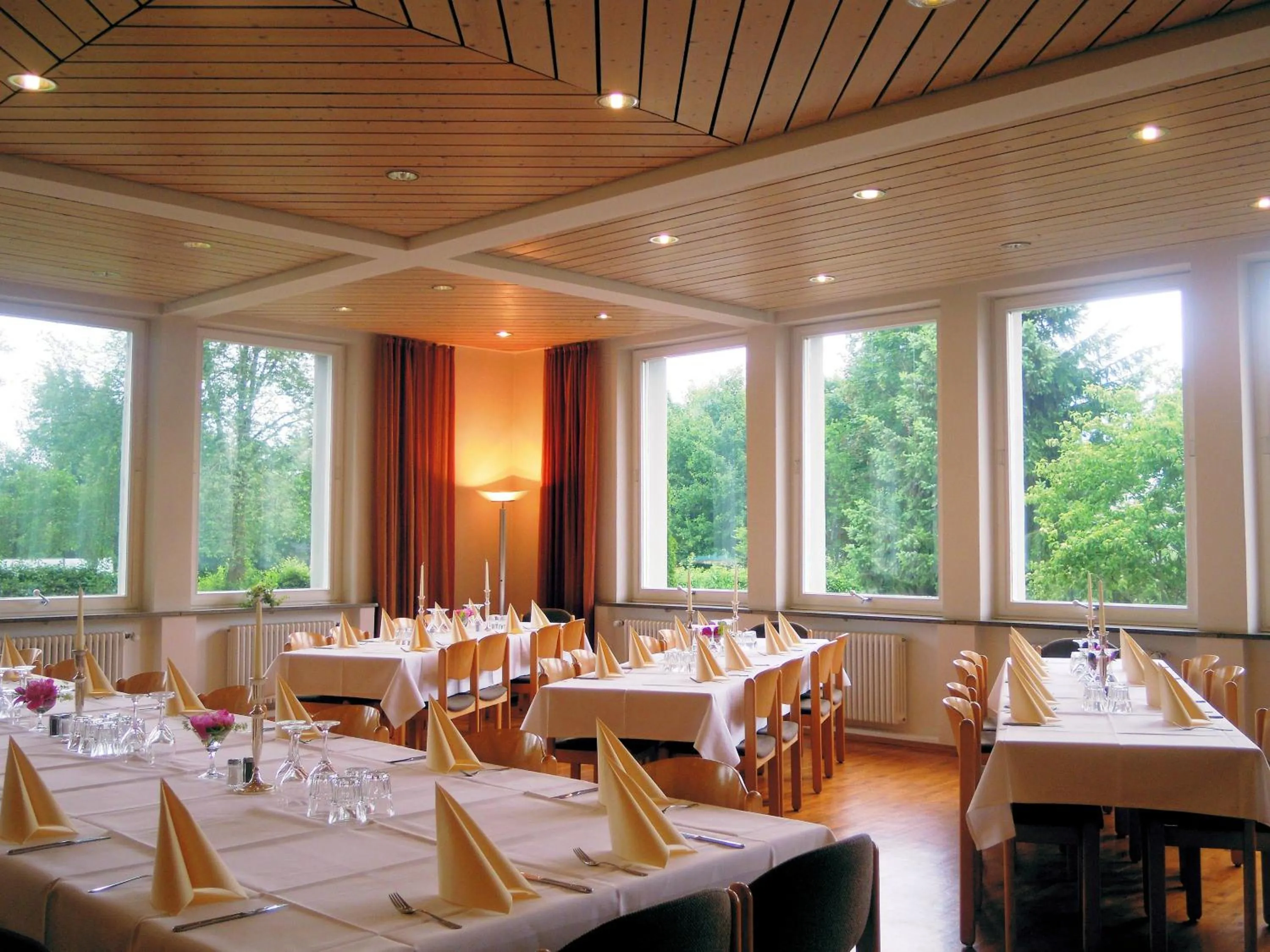 Restaurant/places to eat in Tagungshaus Regina Pacis