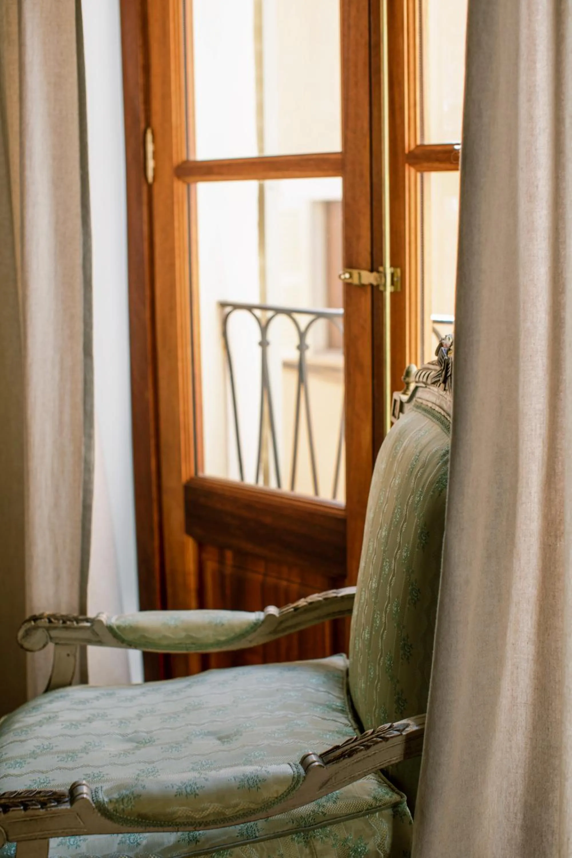 Seating area, Bed in Ecocirer Healthy Stay