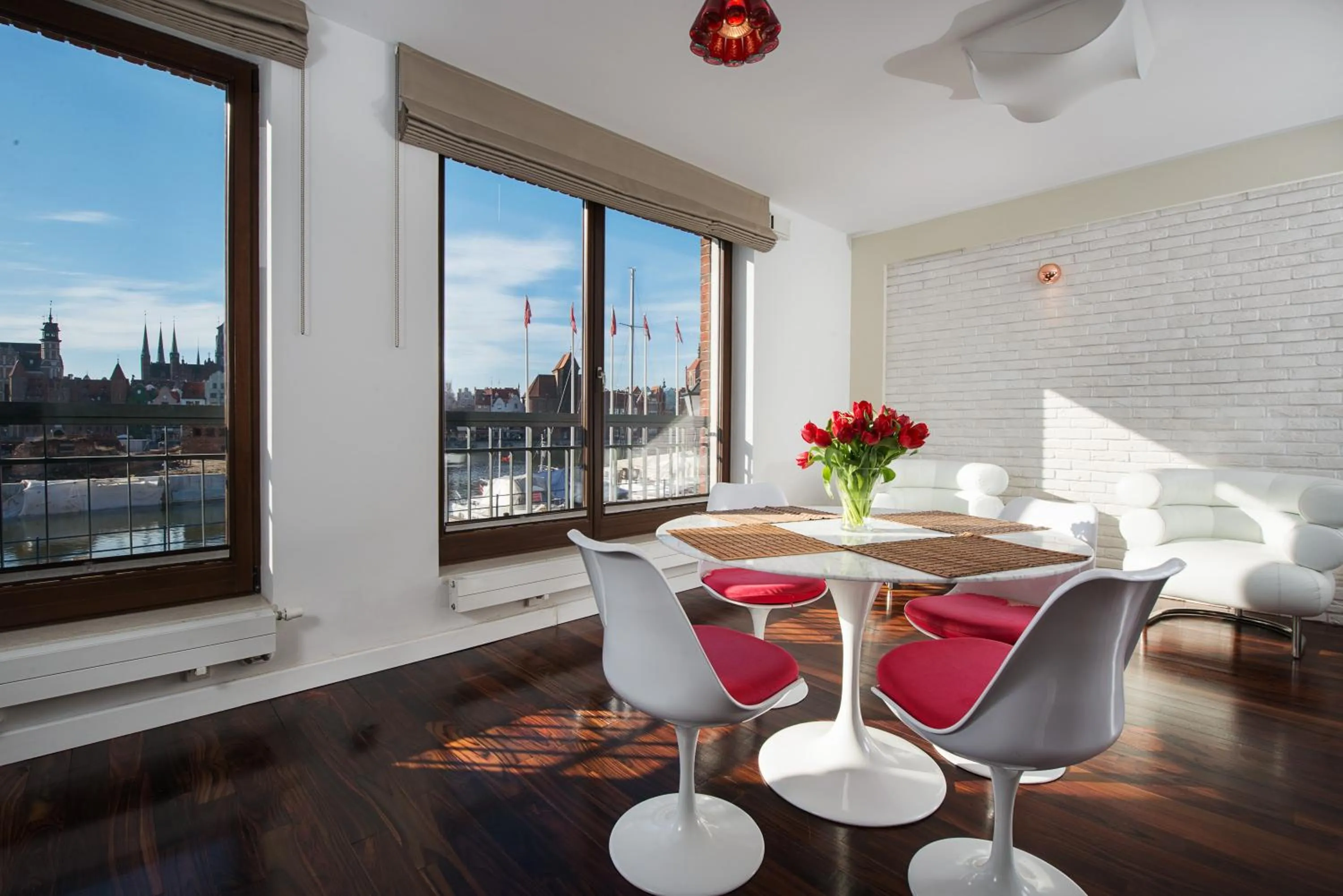 Dining area in Szafarnia Apartments Old Town