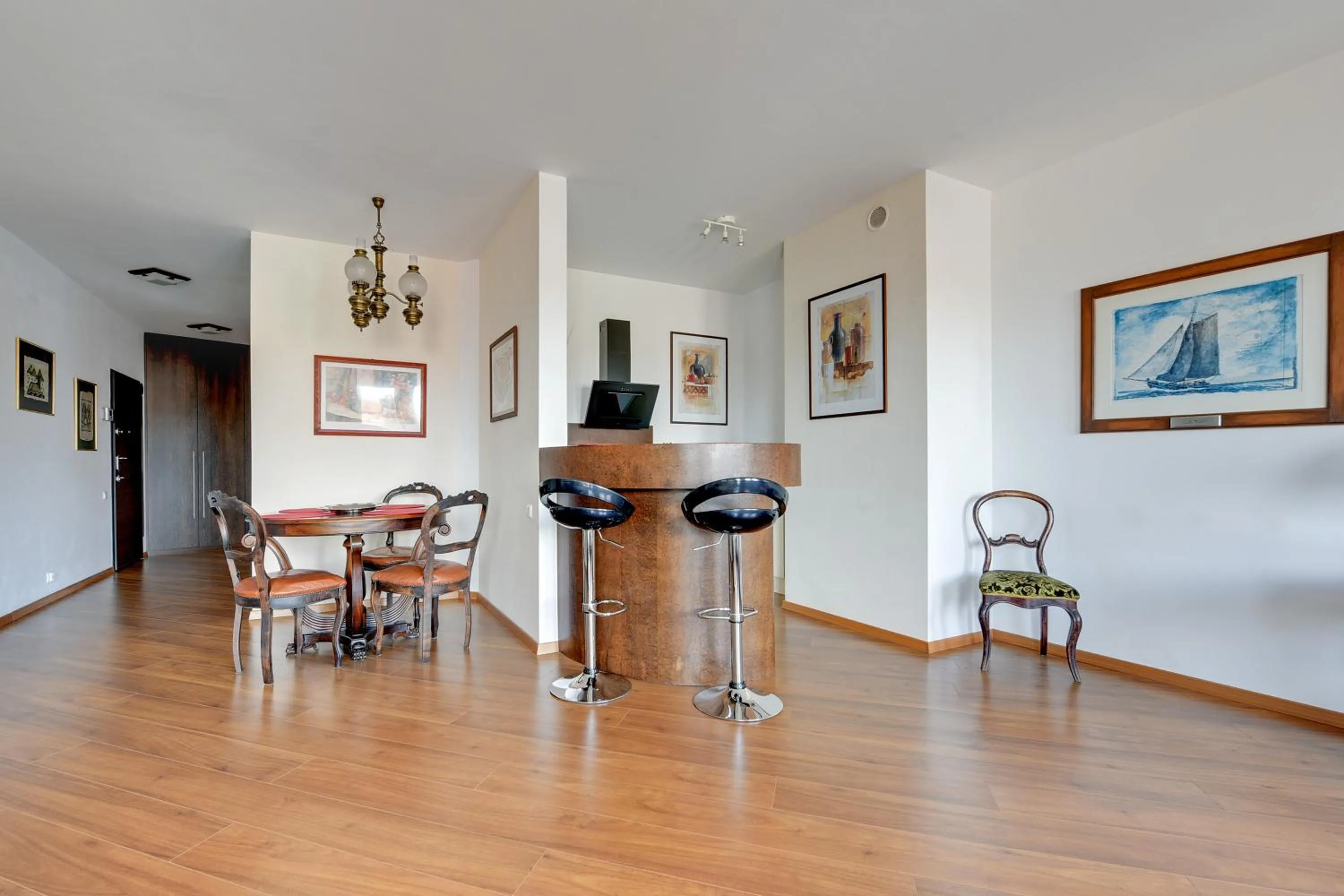 Dining area in Szafarnia Apartments Old Town