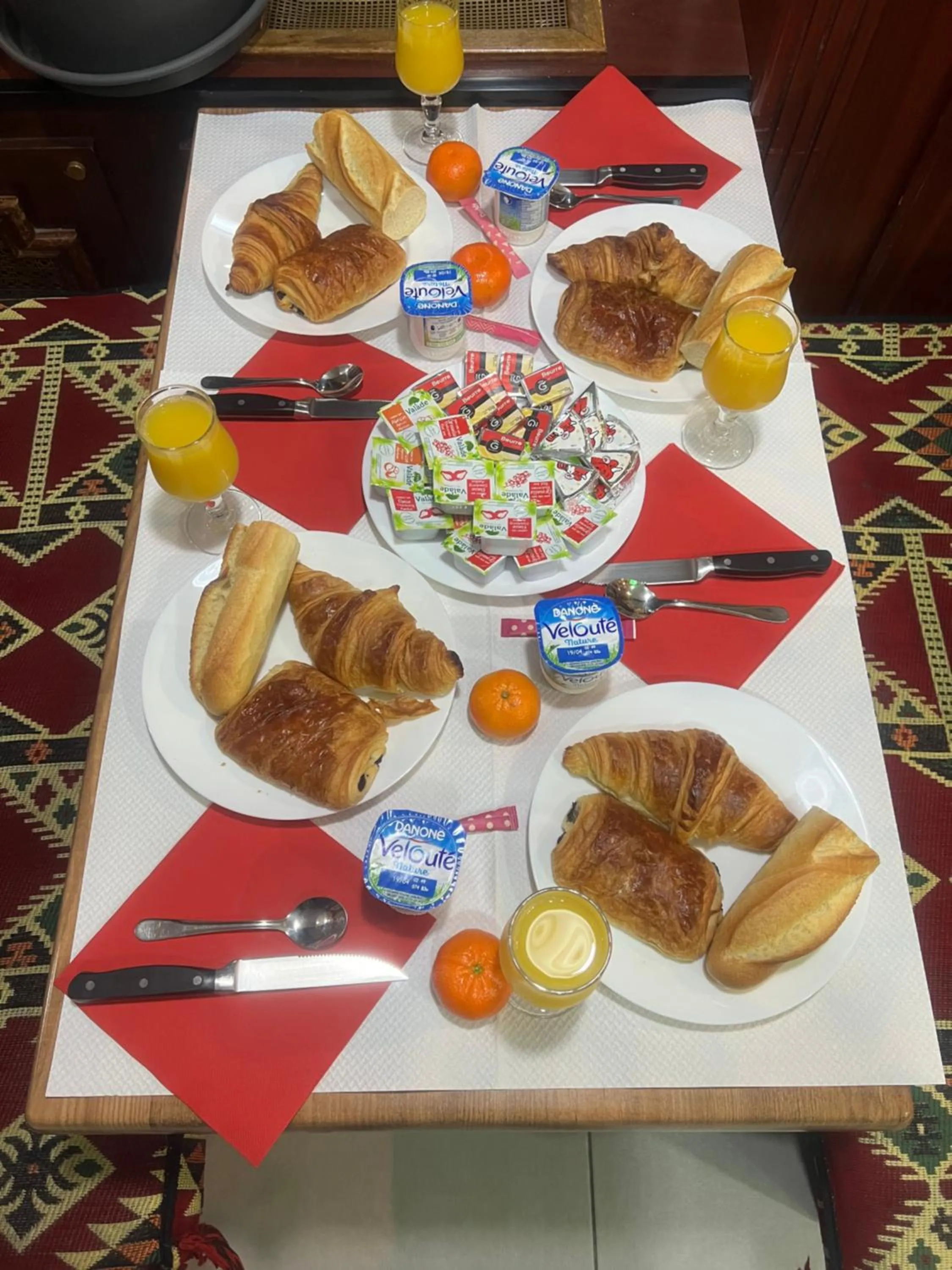 Food in Hotel Le Bon Moine