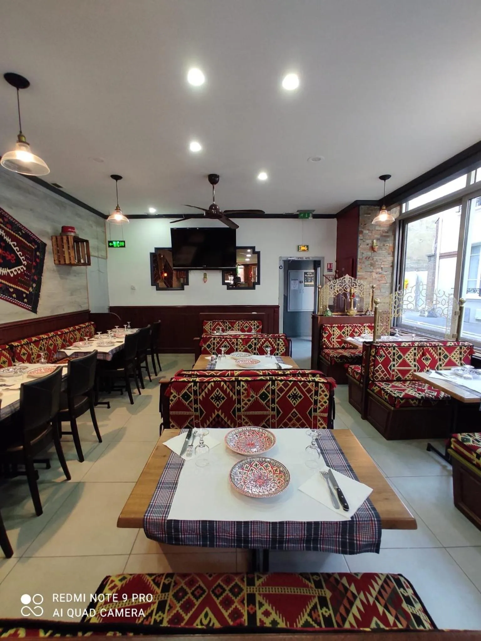 Restaurant/places to eat in Hotel Le Bon Moine