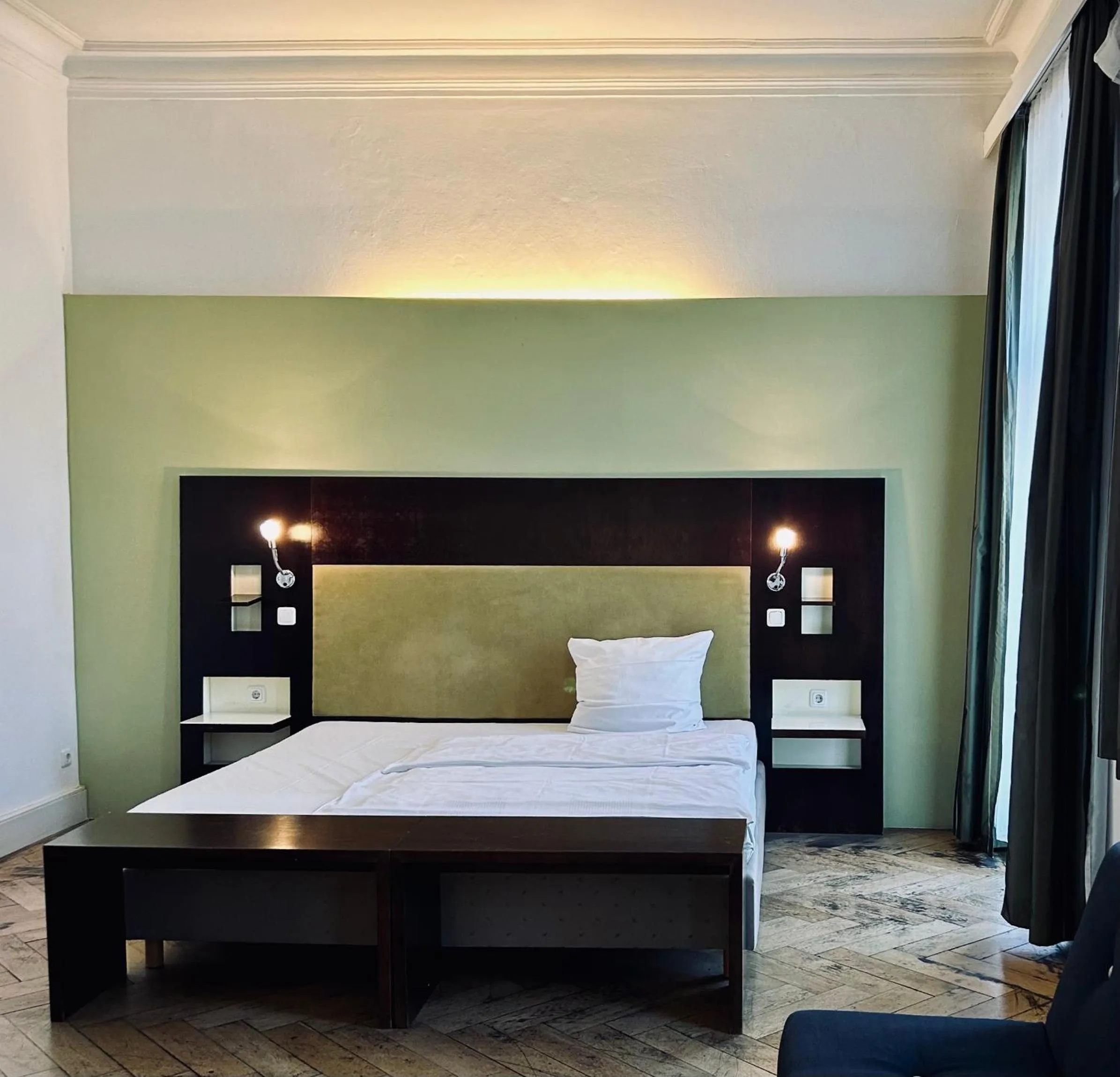 Bed in Hotel BRASSERIE