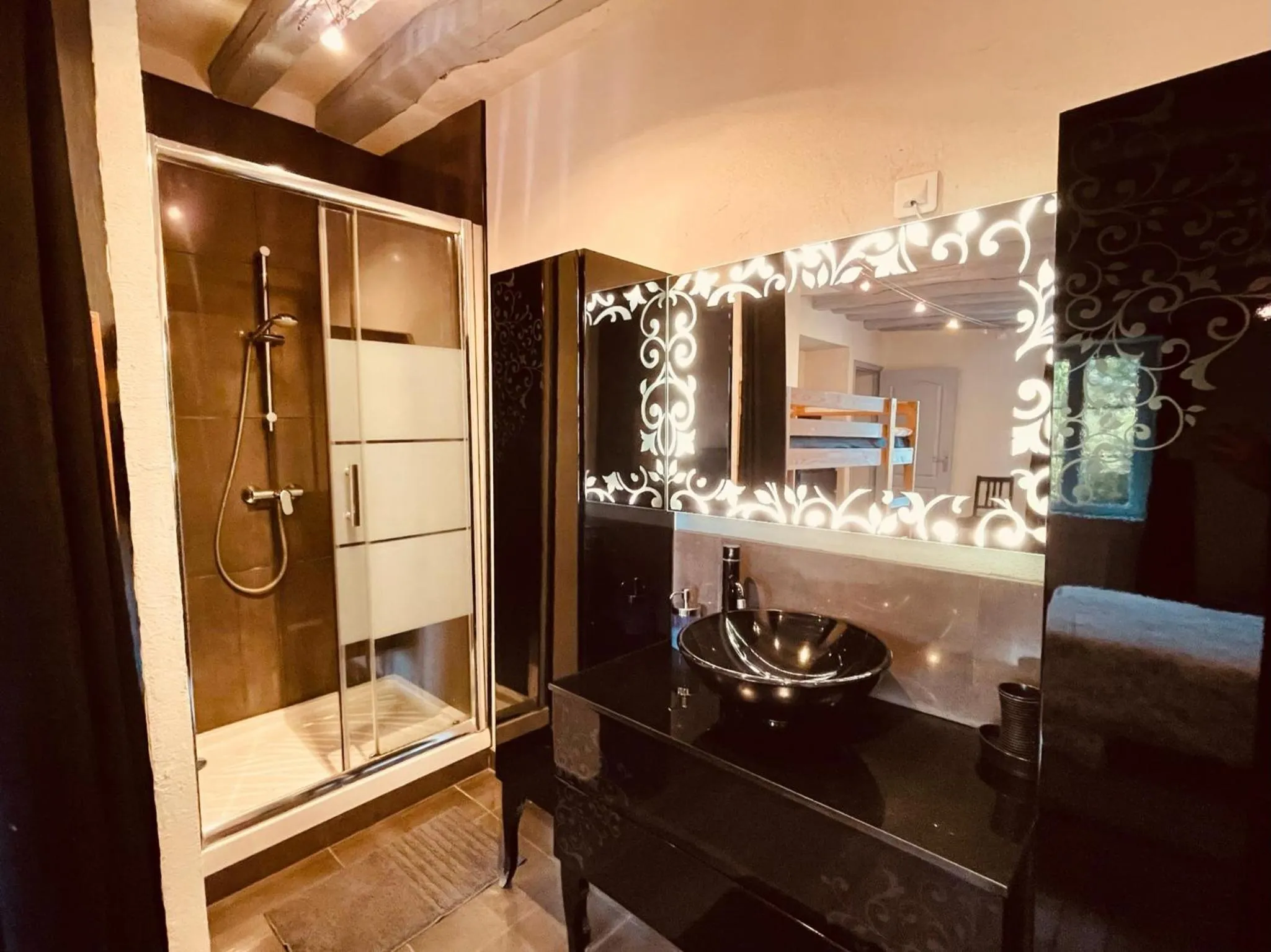 Bathroom in Domaine de la Villa du Moulin de Champie - Plaine de Versailles