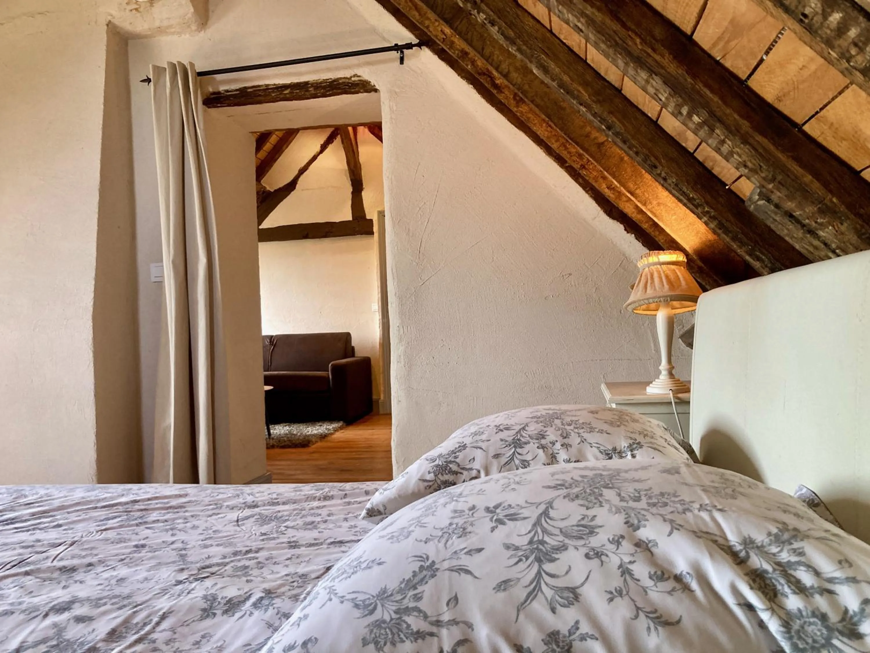 Bedroom, Bed in Domaine de la Villa du Moulin de Champie - Plaine de Versailles