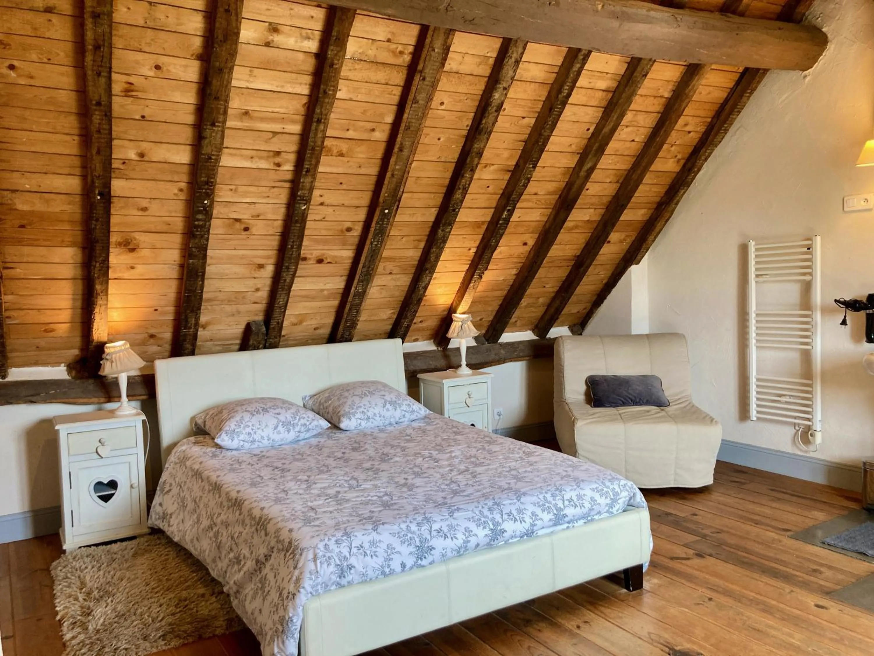 Bedroom, Bed in Domaine de la Villa du Moulin de Champie - Plaine de Versailles