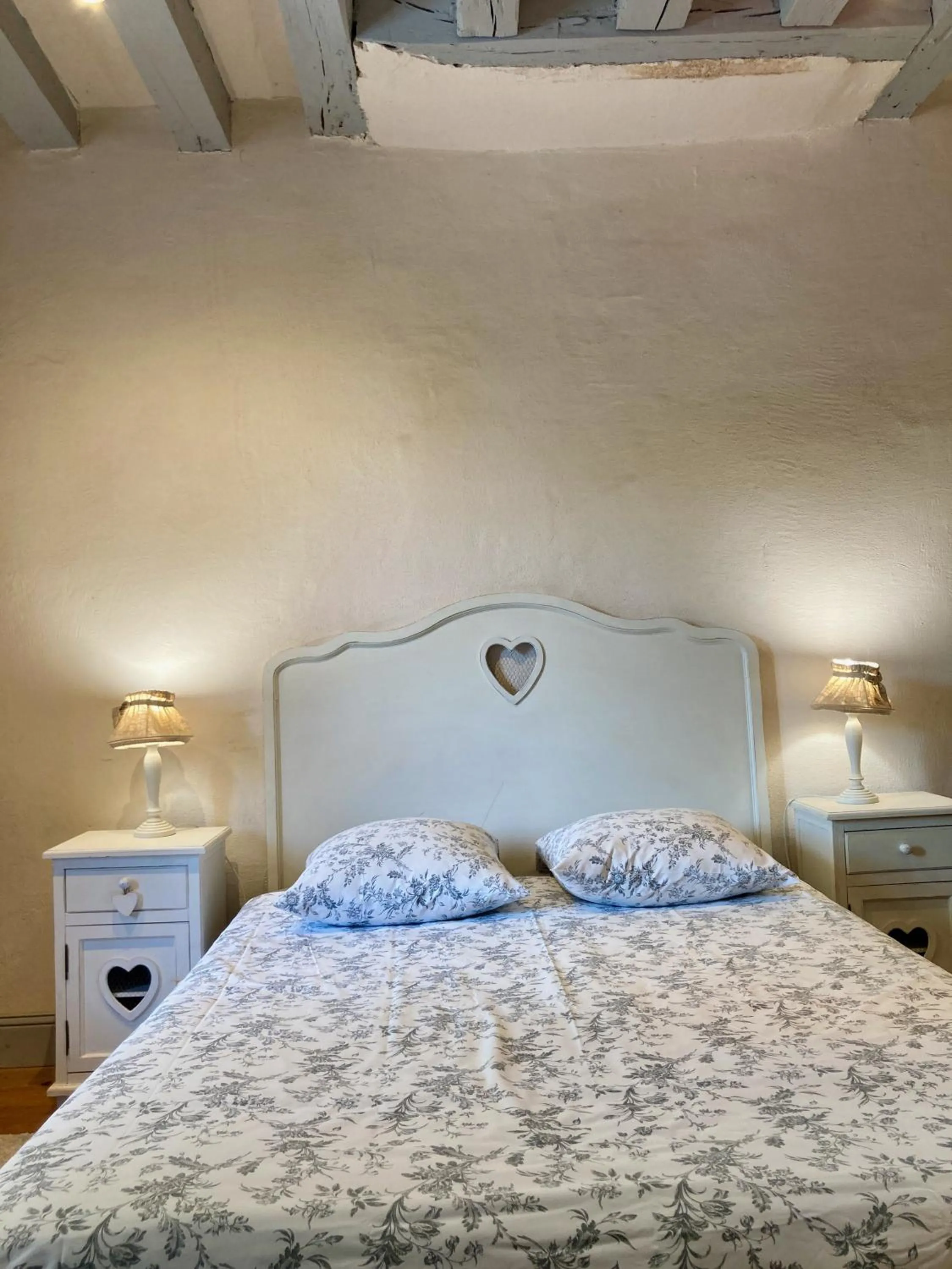 Bedroom, Bed in Domaine de la Villa du Moulin de Champie - Plaine de Versailles