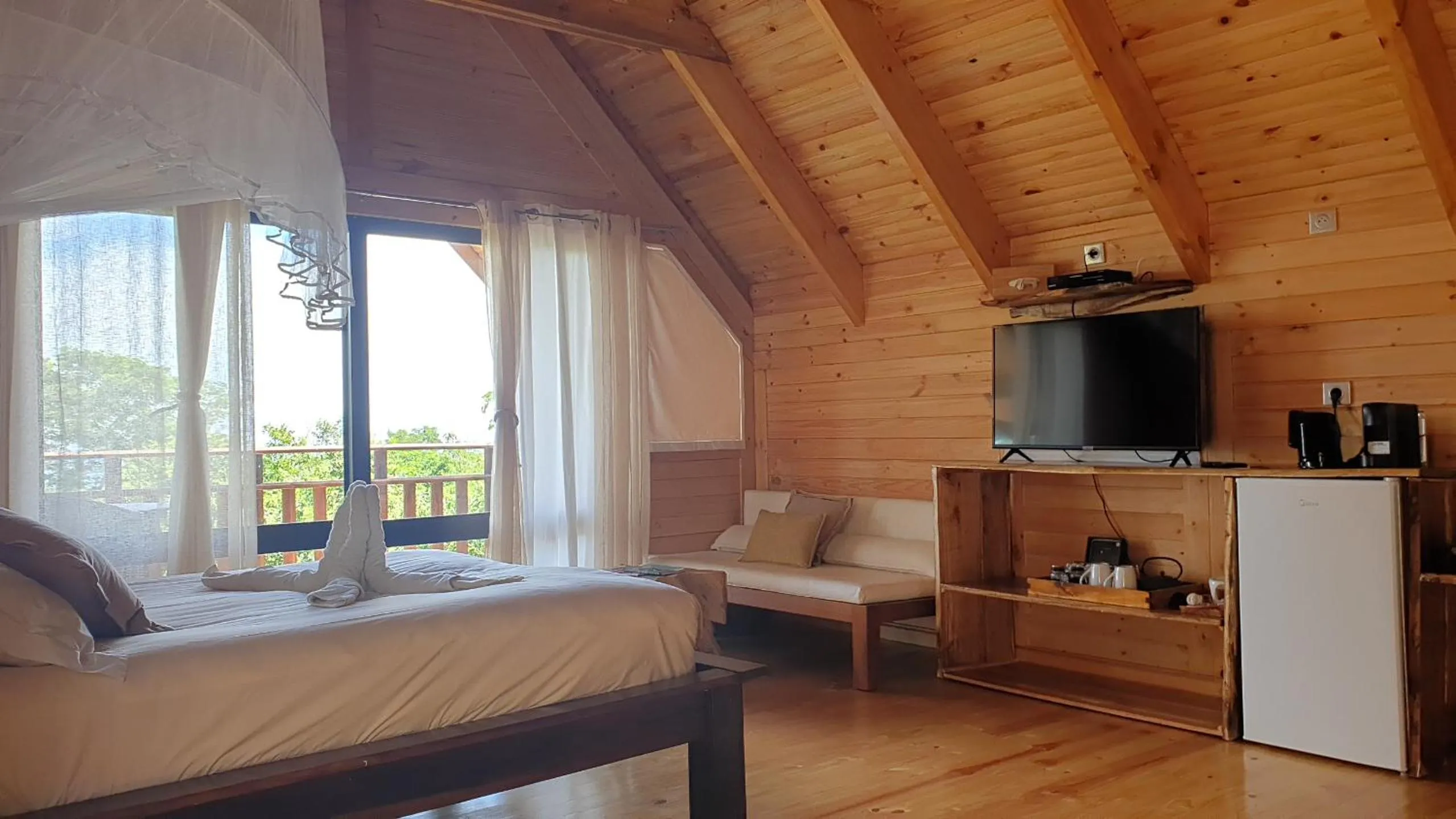 Bedroom in Lodge Roche Tamarin