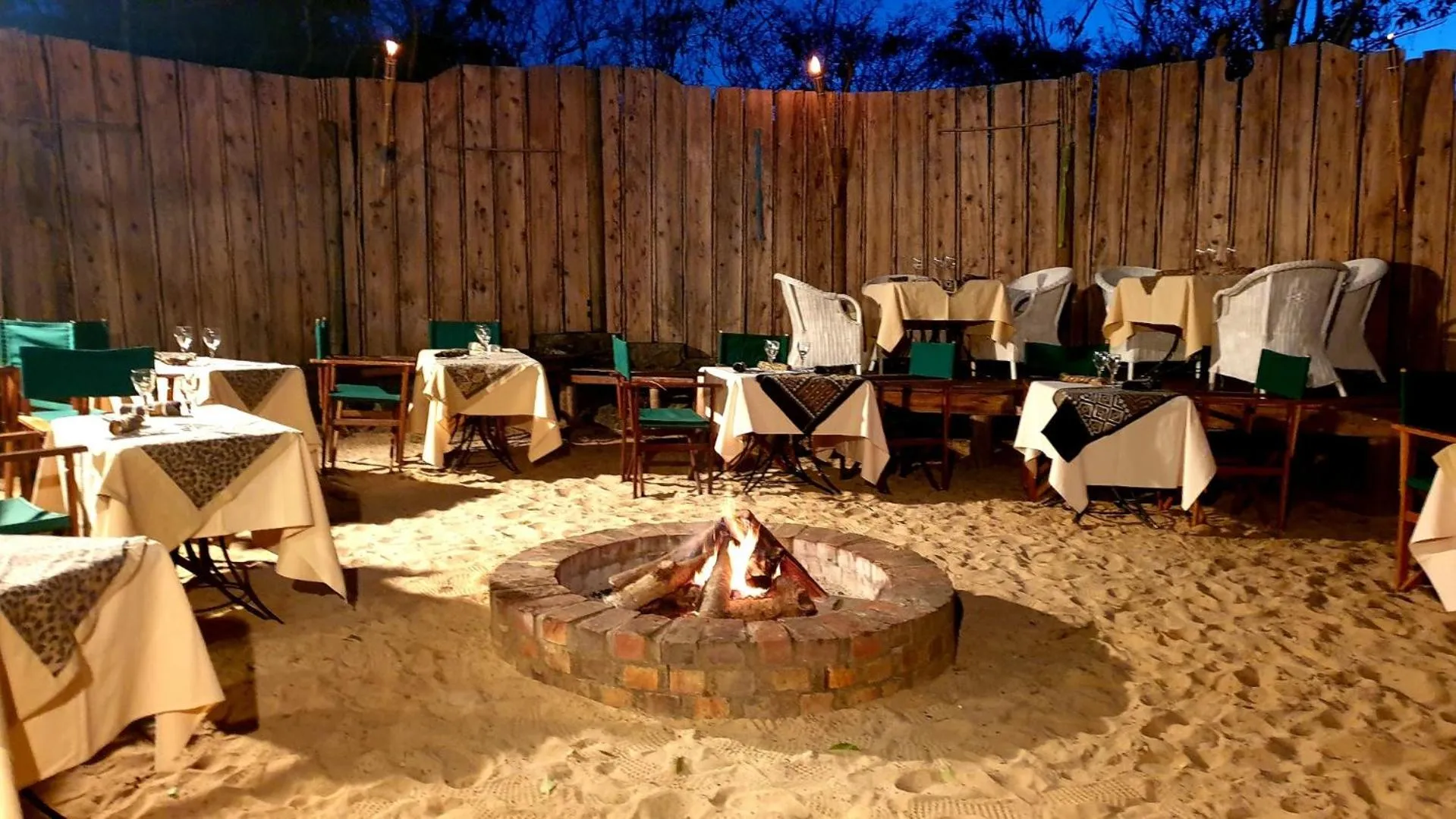 Restaurant/places to eat in Lodge Roche Tamarin