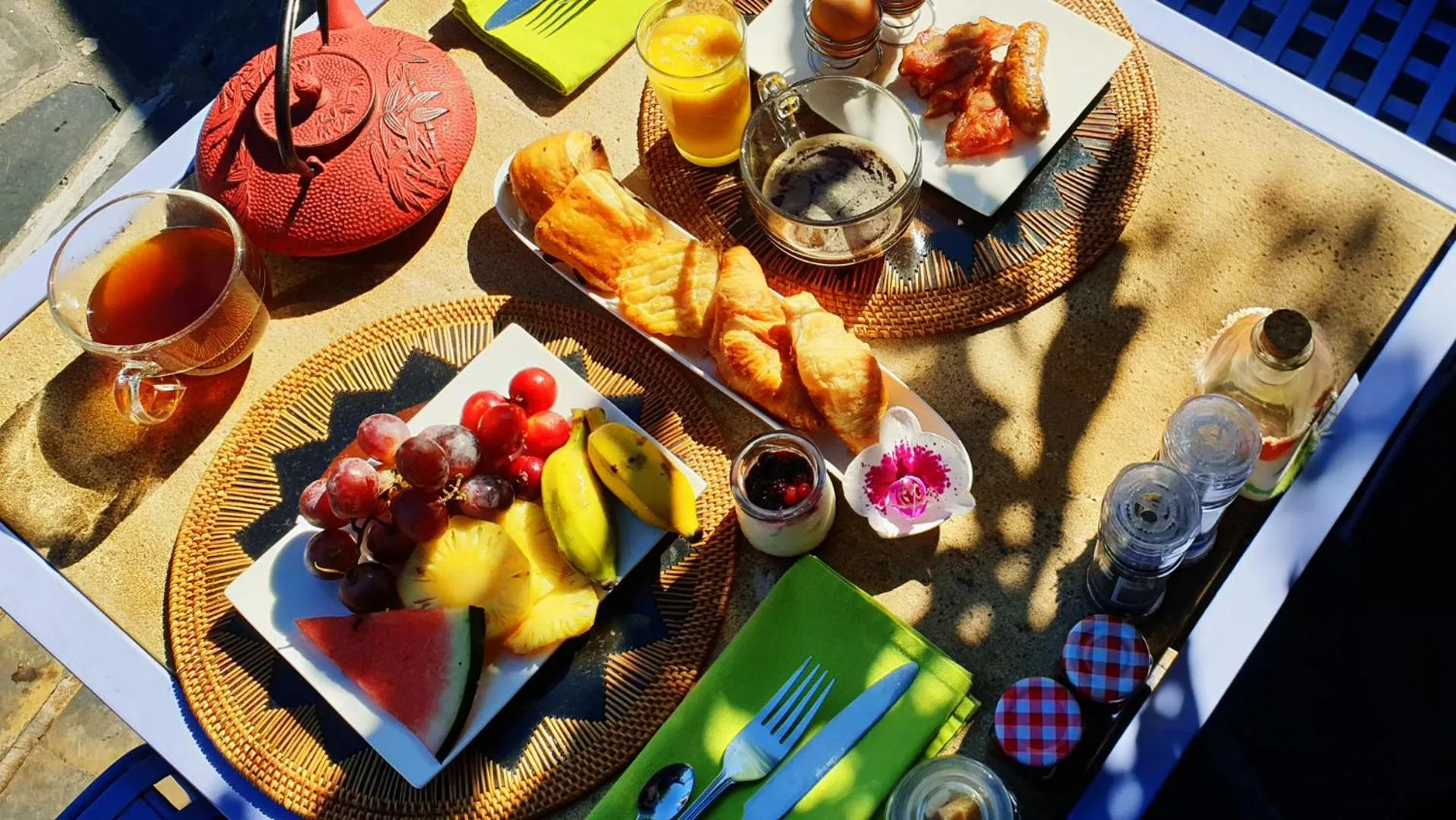 Breakfast in Lodge Roche Tamarin