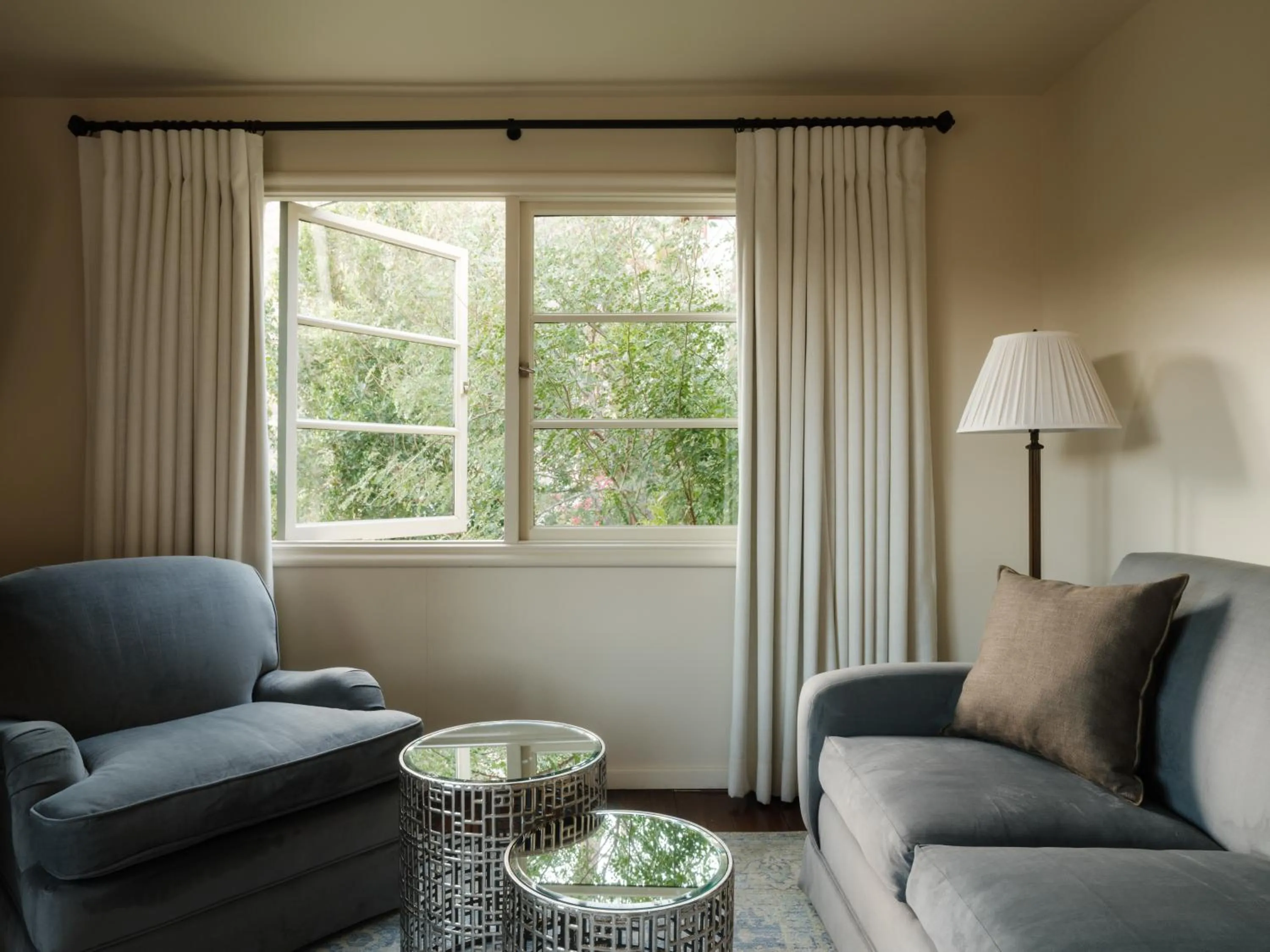 Seating area in The Willows Palm Springs