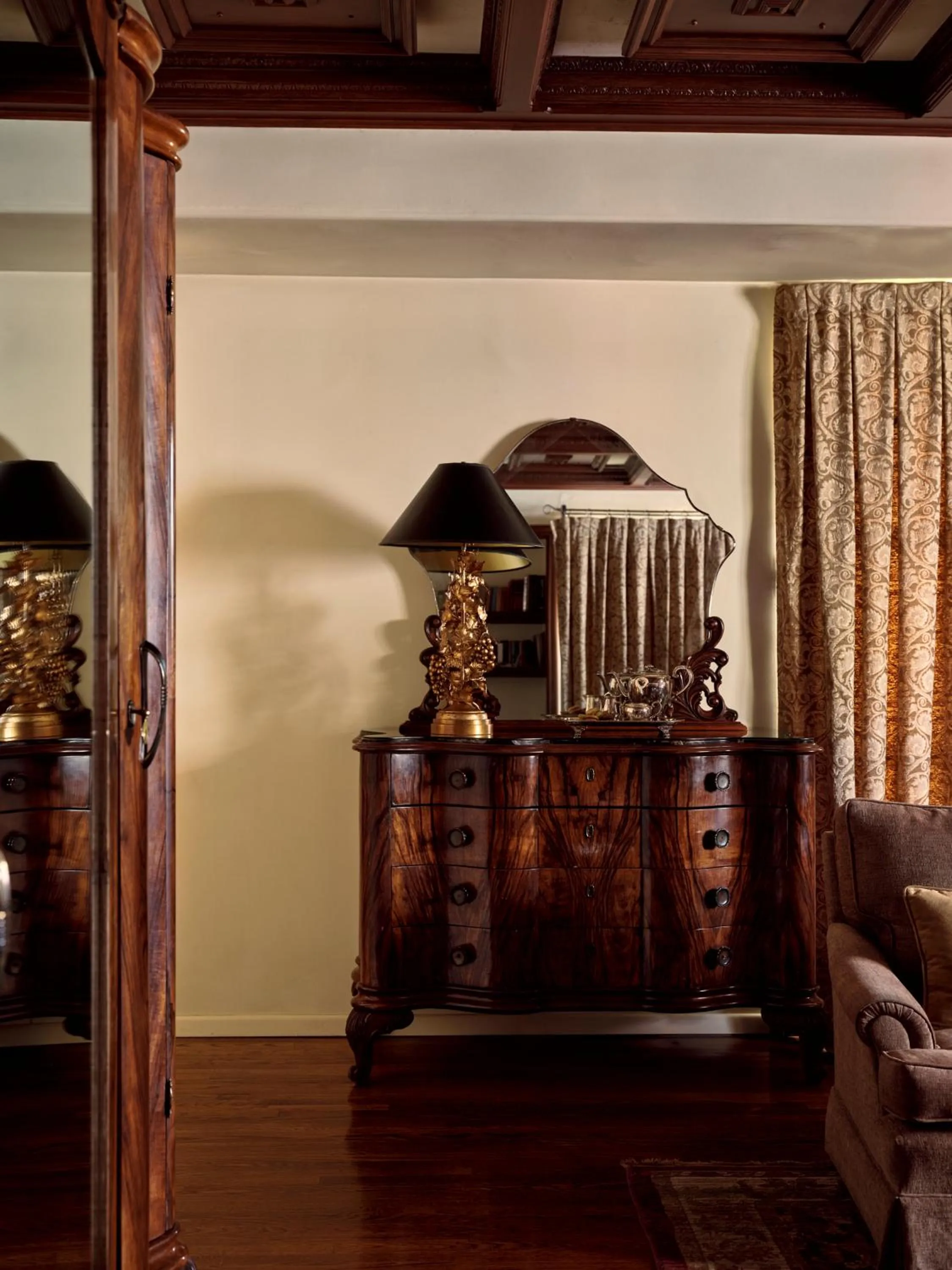 Library in The Willows Palm Springs