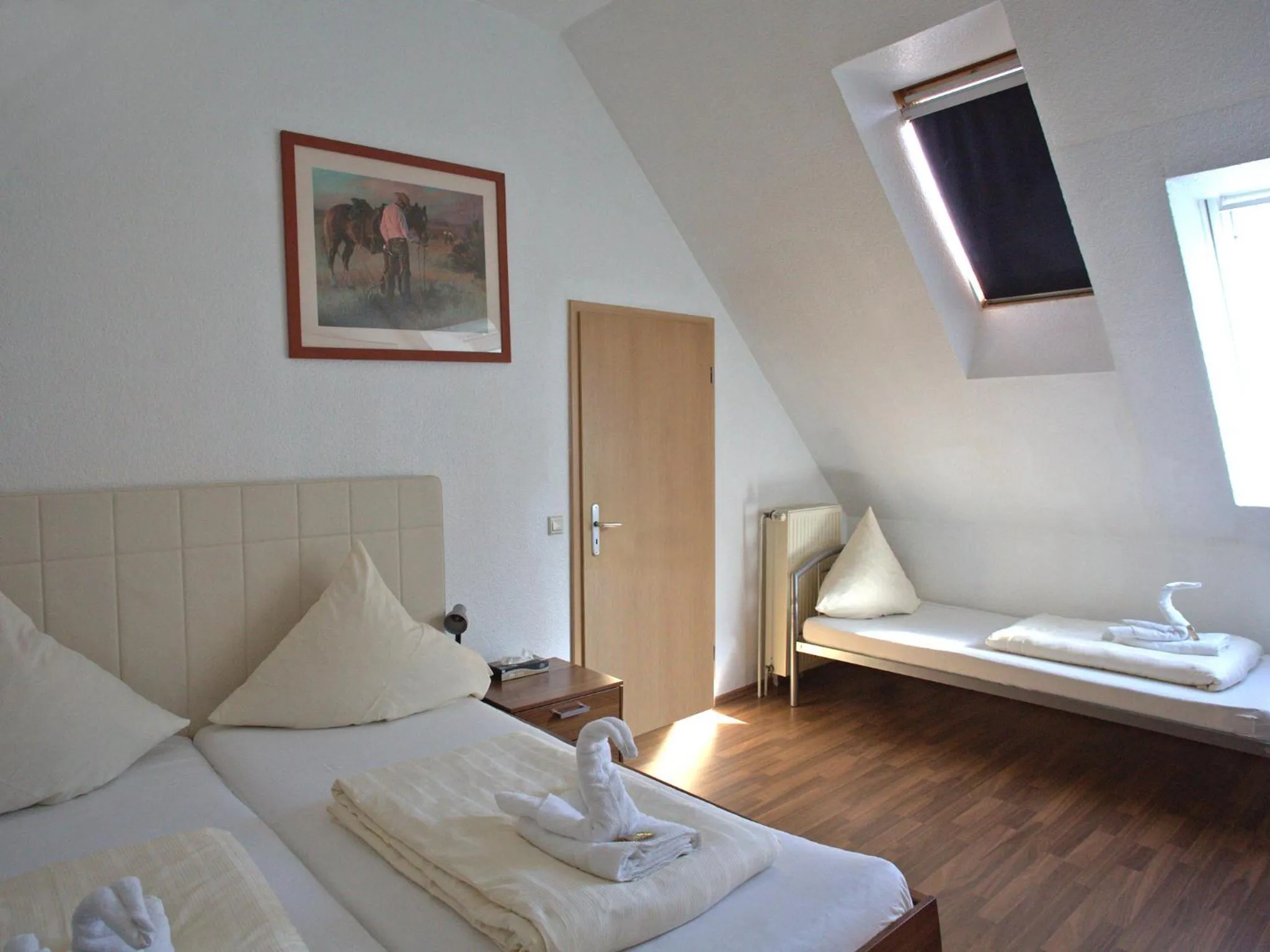 Communal lounge/ TV room, Bed in Hotel Zum Wersehof