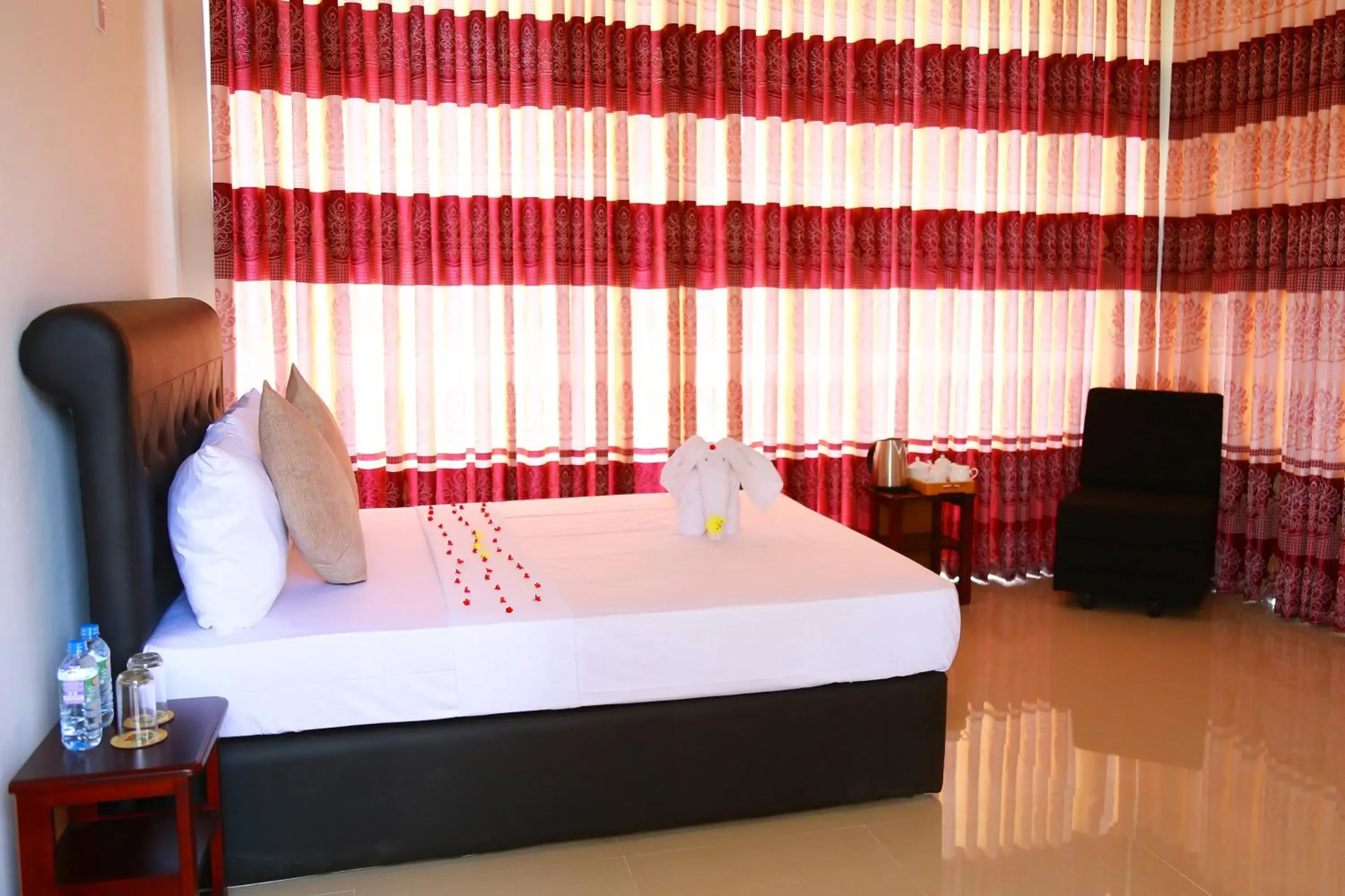 Deluxe Single Room with Balcony in Rivonway Hotel Polonnaruwa Deluxe Single Room with Balcony in Rivonway Hotel Polonnaruwa