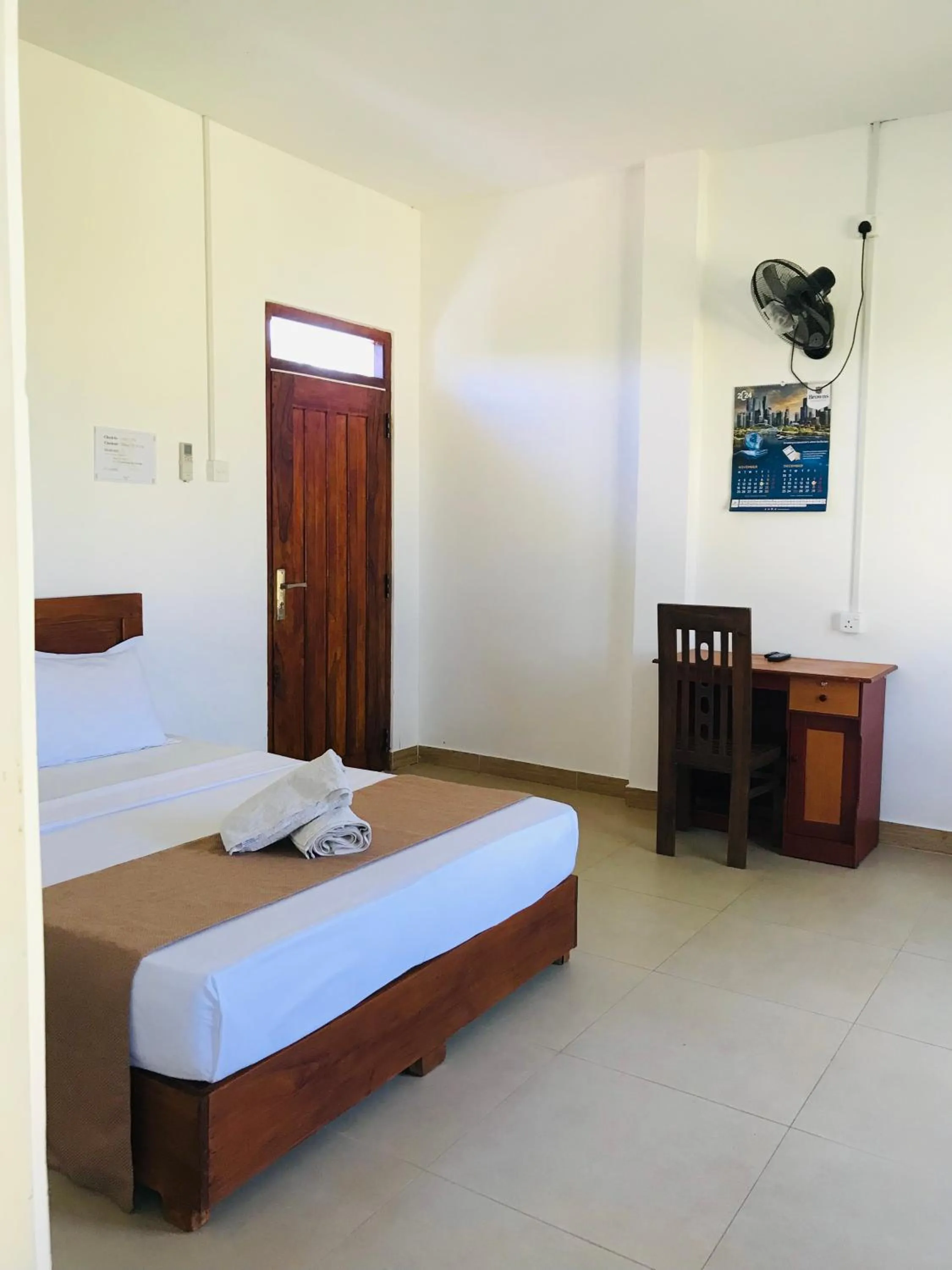 Bedroom, Bed in Rivonway Hotel Polonnaruwa
