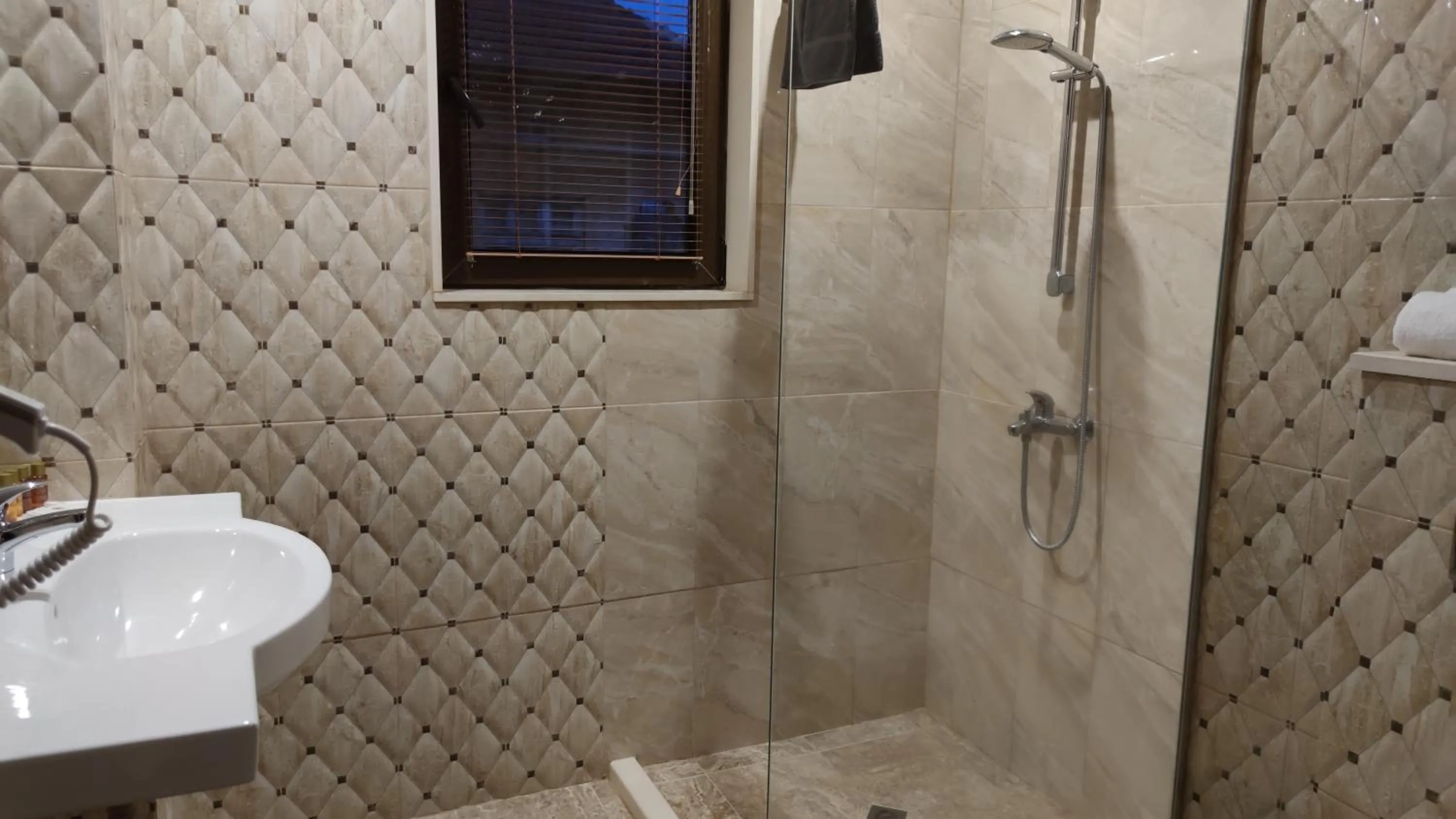 Shower in SPA Hotel Medicus