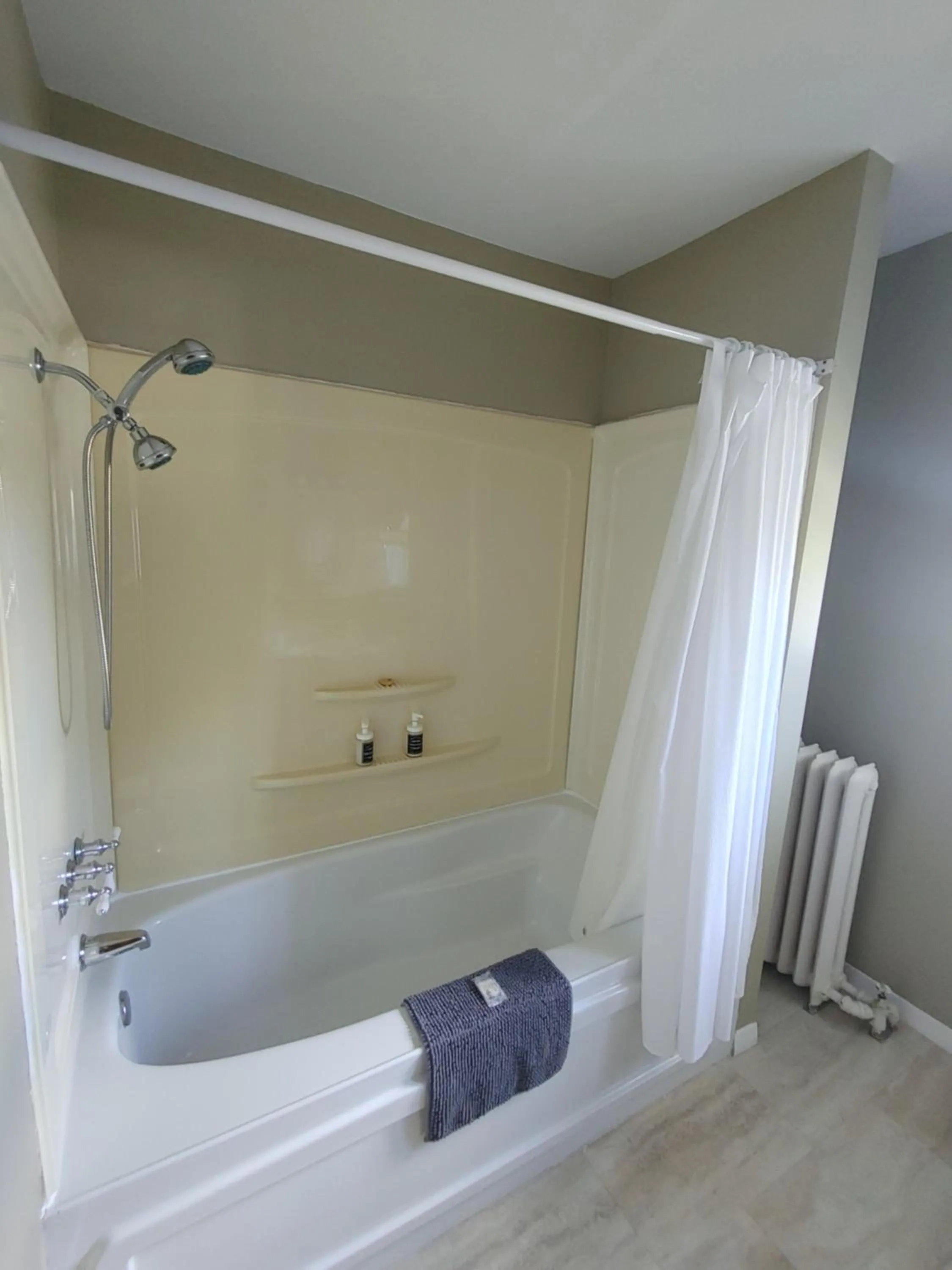 Bathroom in Stonewater Manor B&B