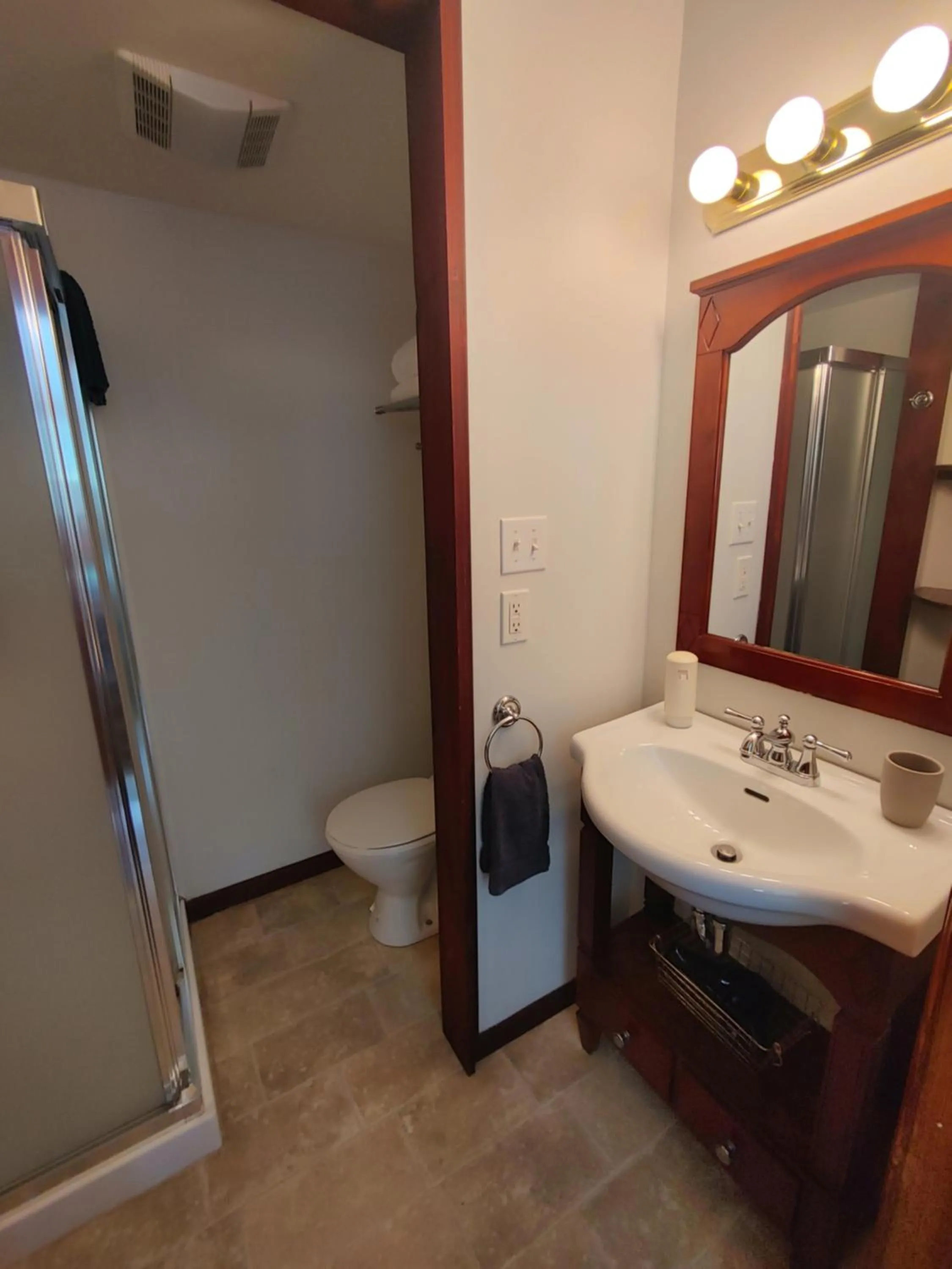 Bathroom in Stonewater Manor B&B