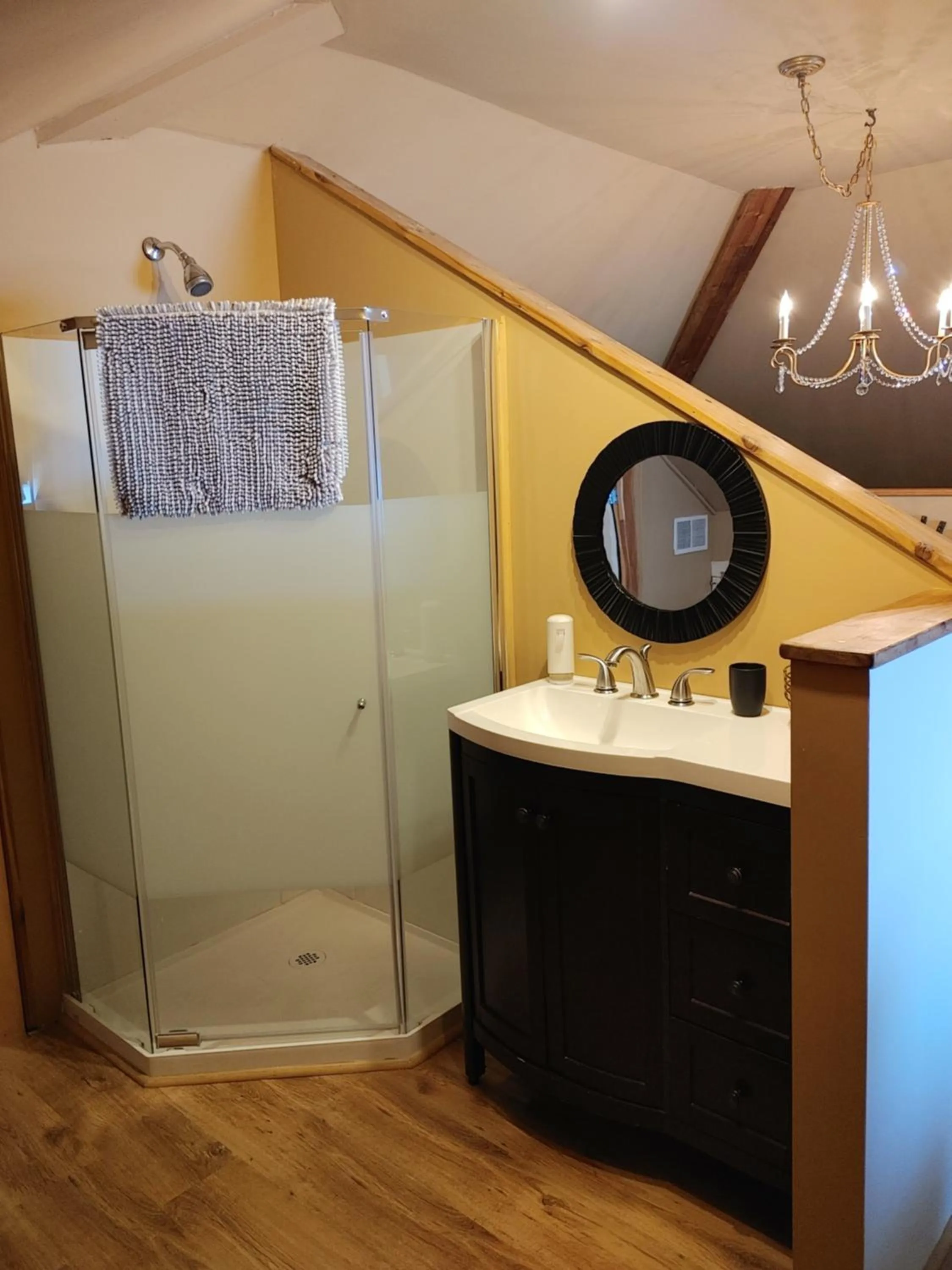 Bathroom in Stonewater Manor B&B