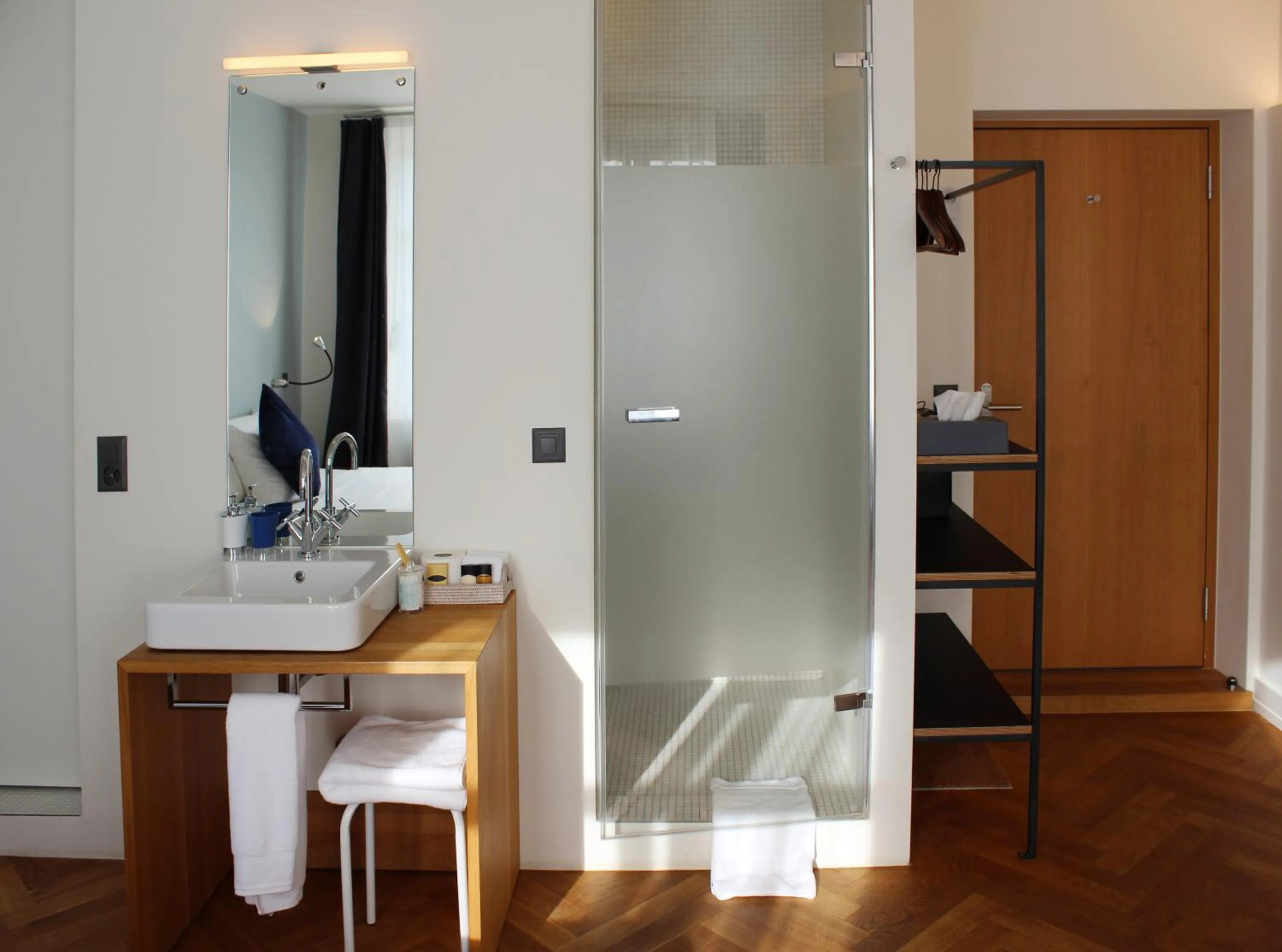 Staff in Boutique Hotel NI-MO