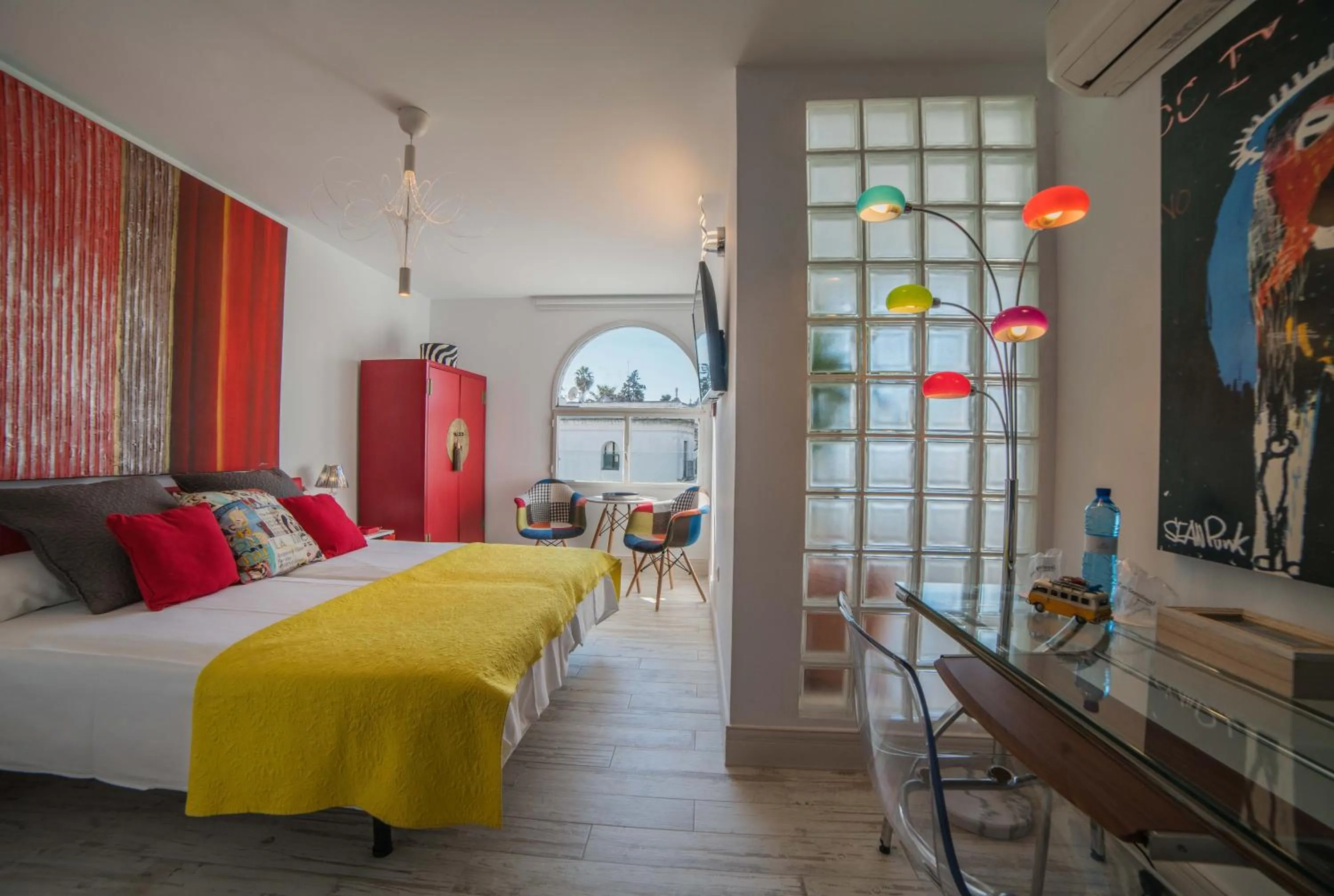 Photo of the whole room, Bed in Rey Don Pedro Luxury Home