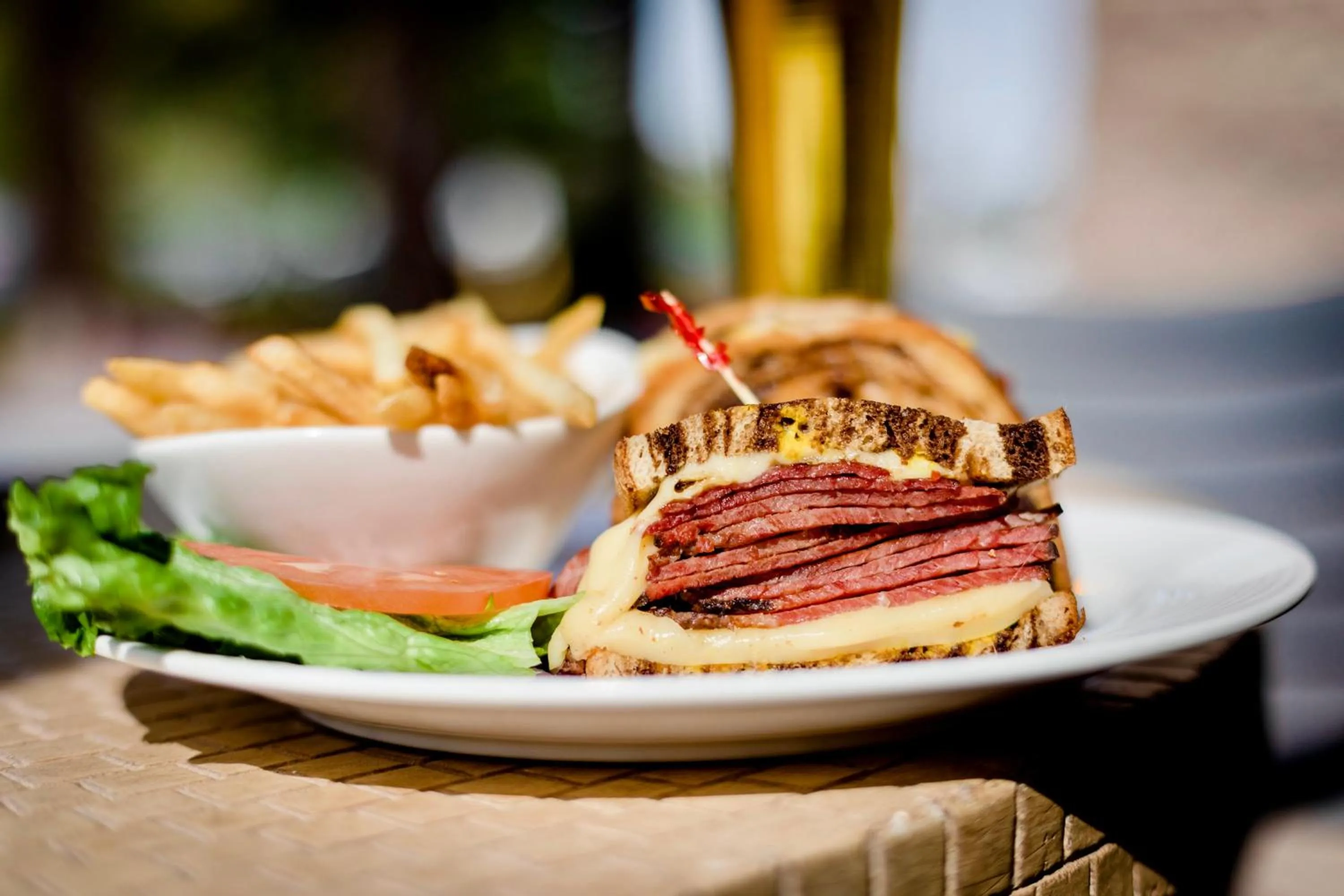 Restaurant/places to eat in The Hills Hotel, an IHG Hotel