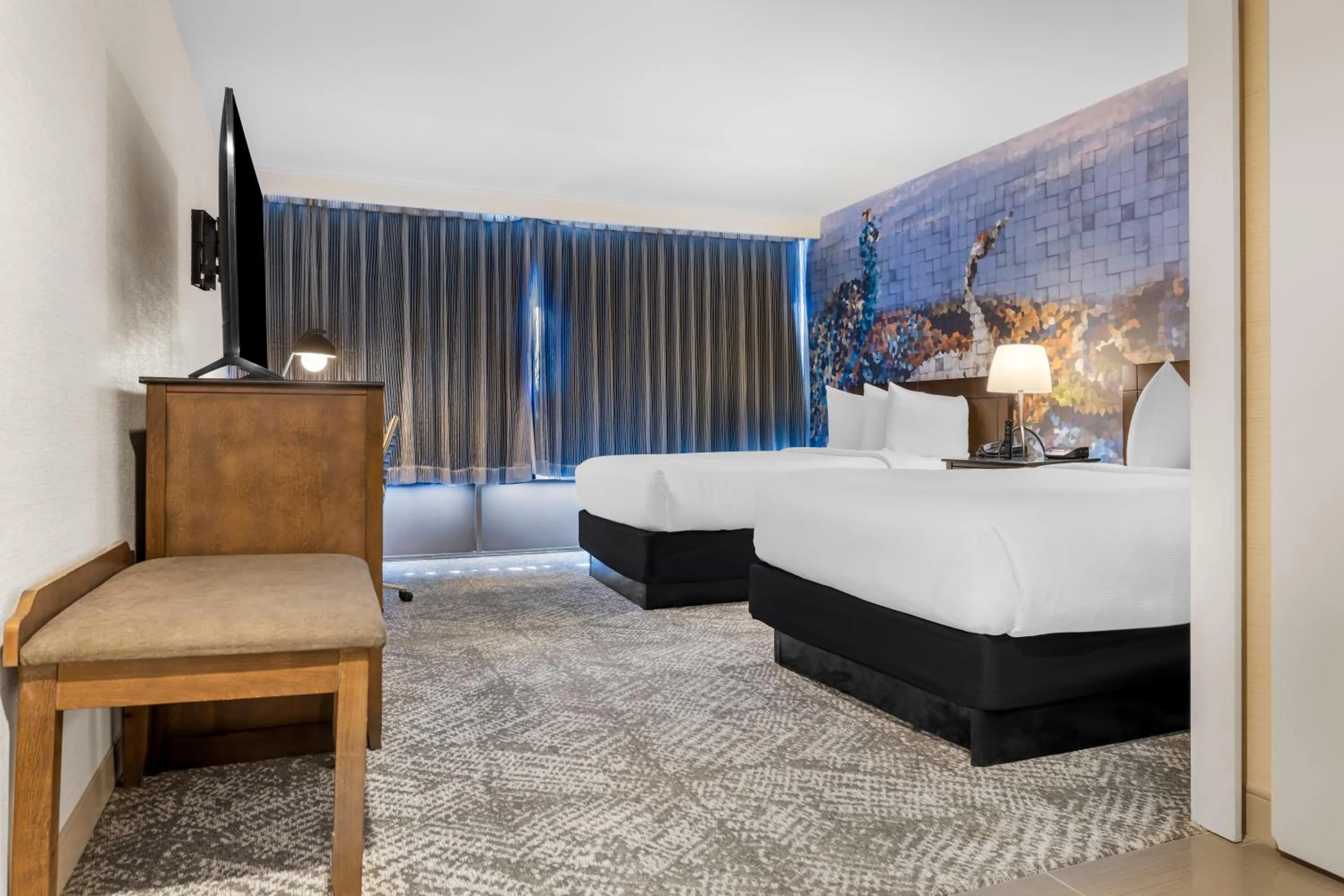 Bed in The Hills Hotel, an IHG Hotel