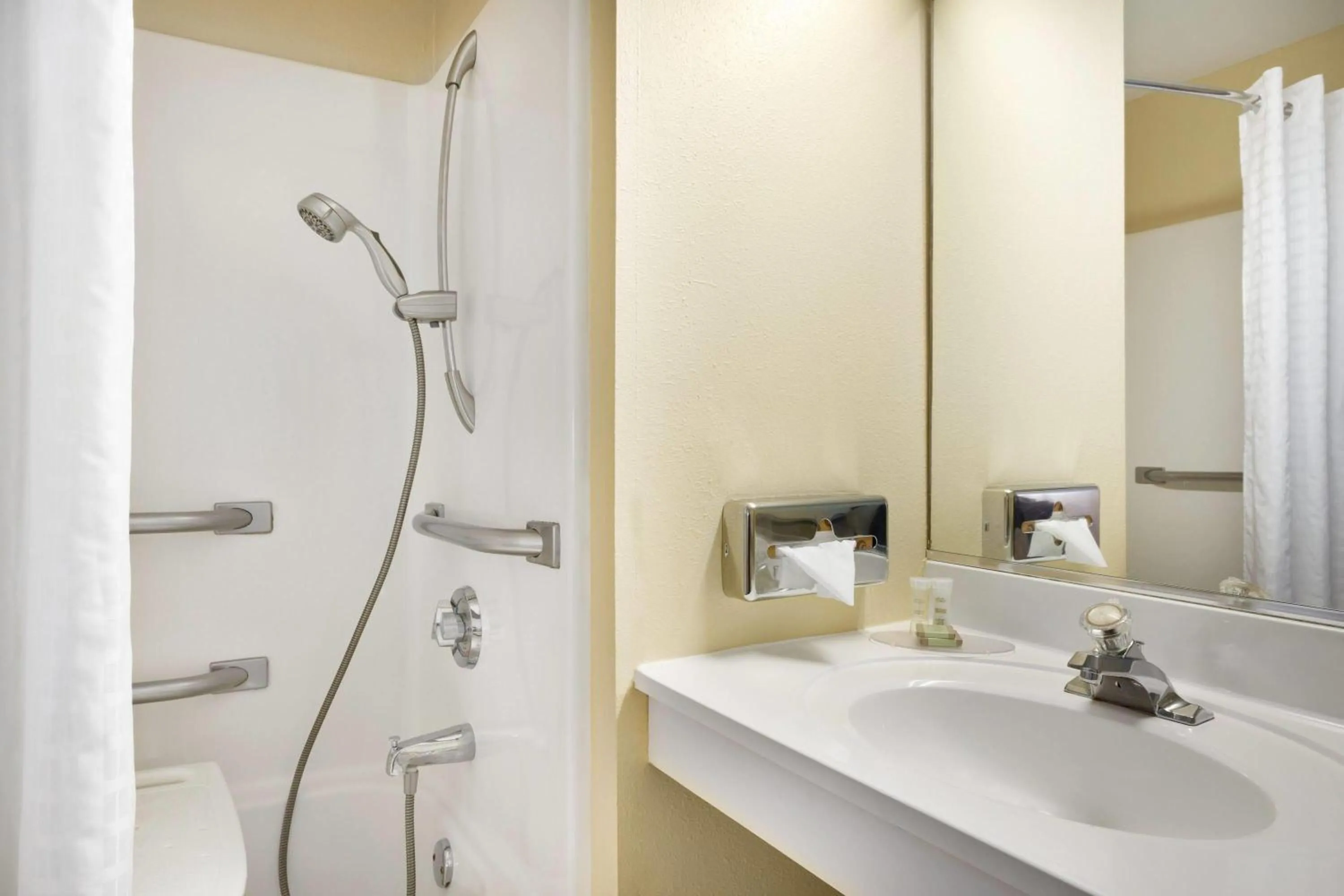 Bathroom in Super 8 by Wyndham Alton