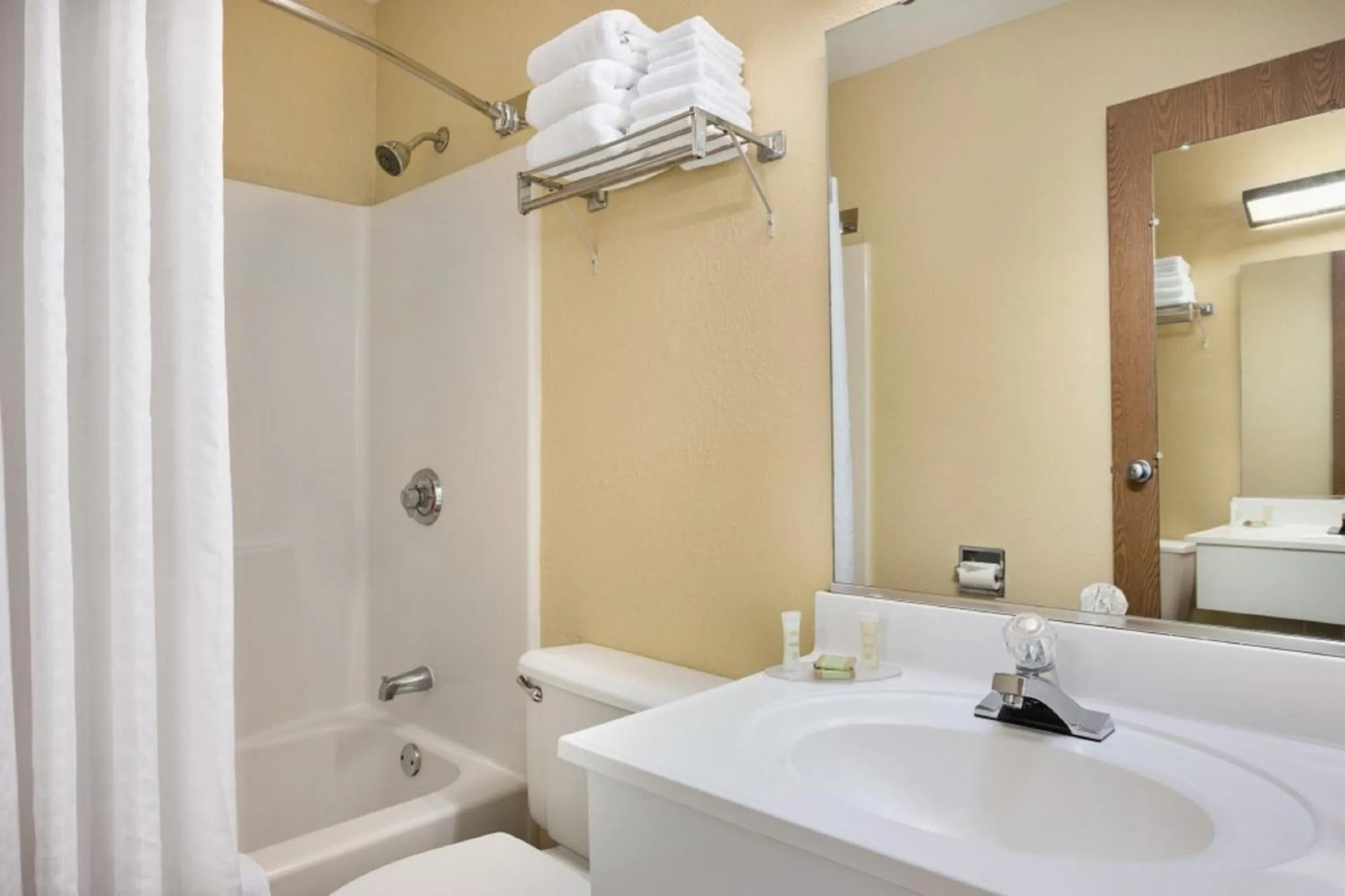 Bathroom in Super 8 by Wyndham Alton