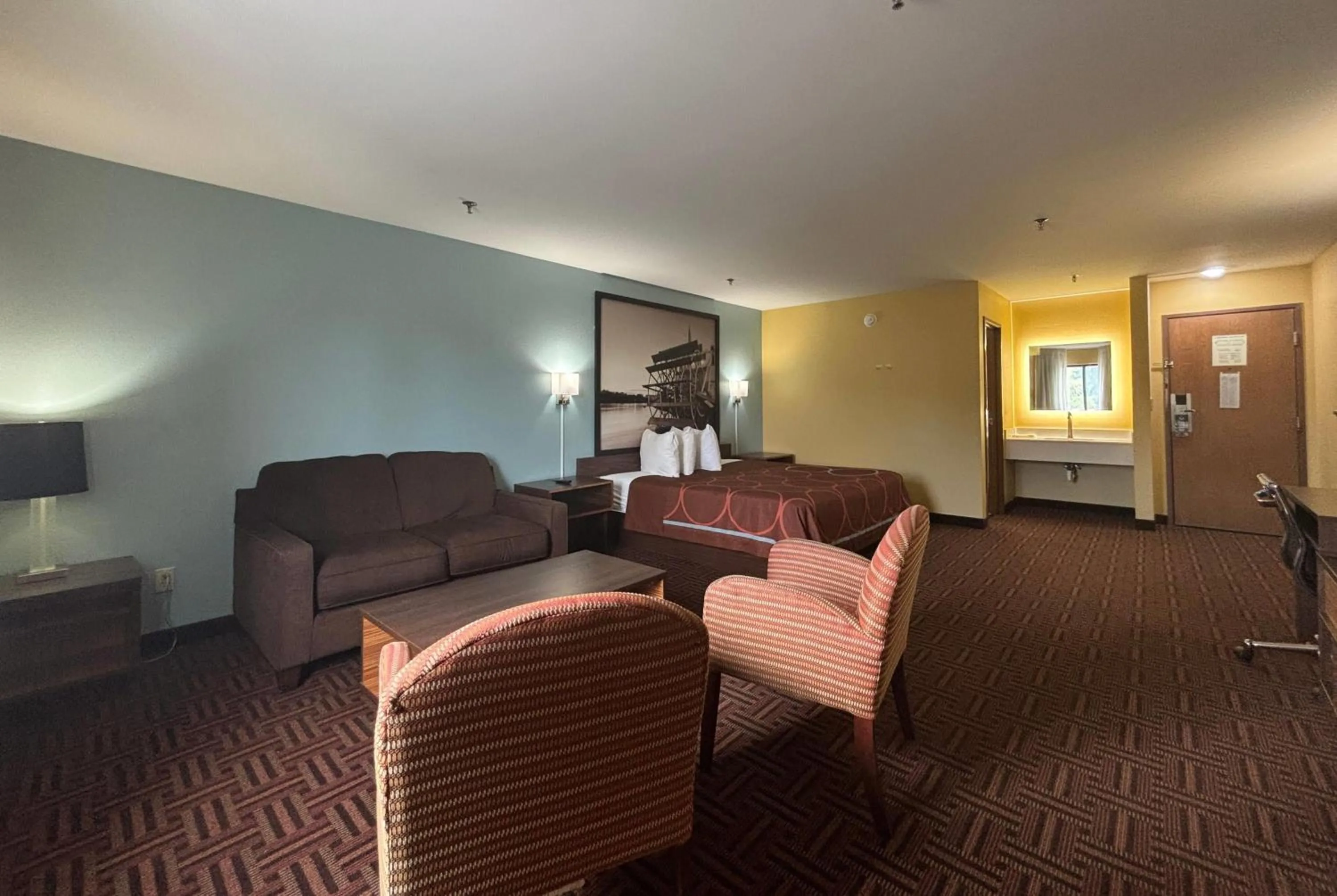 Photo of the whole room in Super 8 by Wyndham Peoria