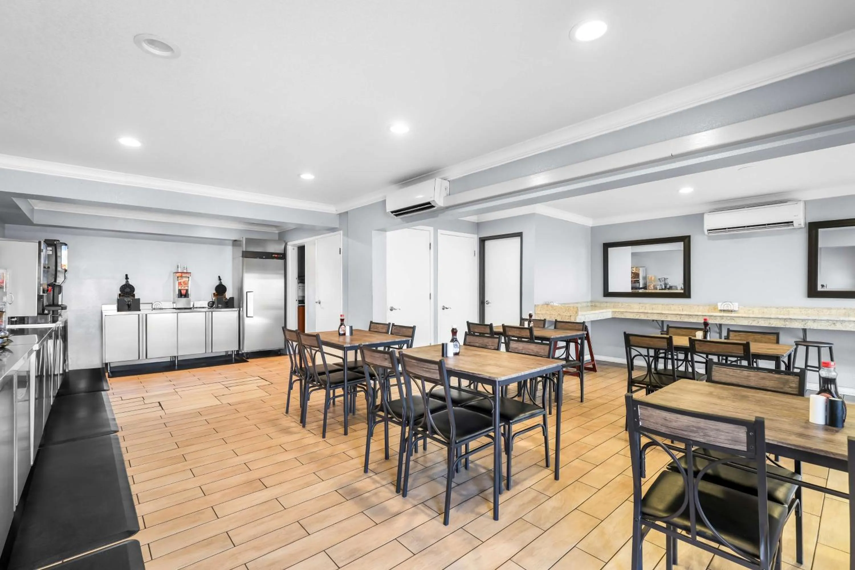 Breakfast in Sure Stay Plus by Best Western Twentynine Palms Joshua Tree