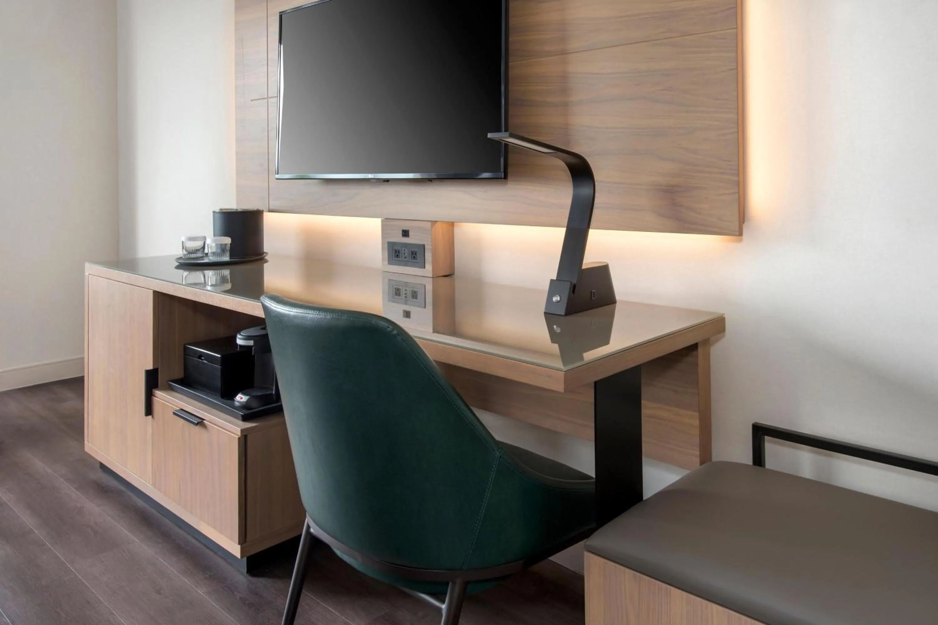 Photo of the whole room in Buffalo Marriott Niagara