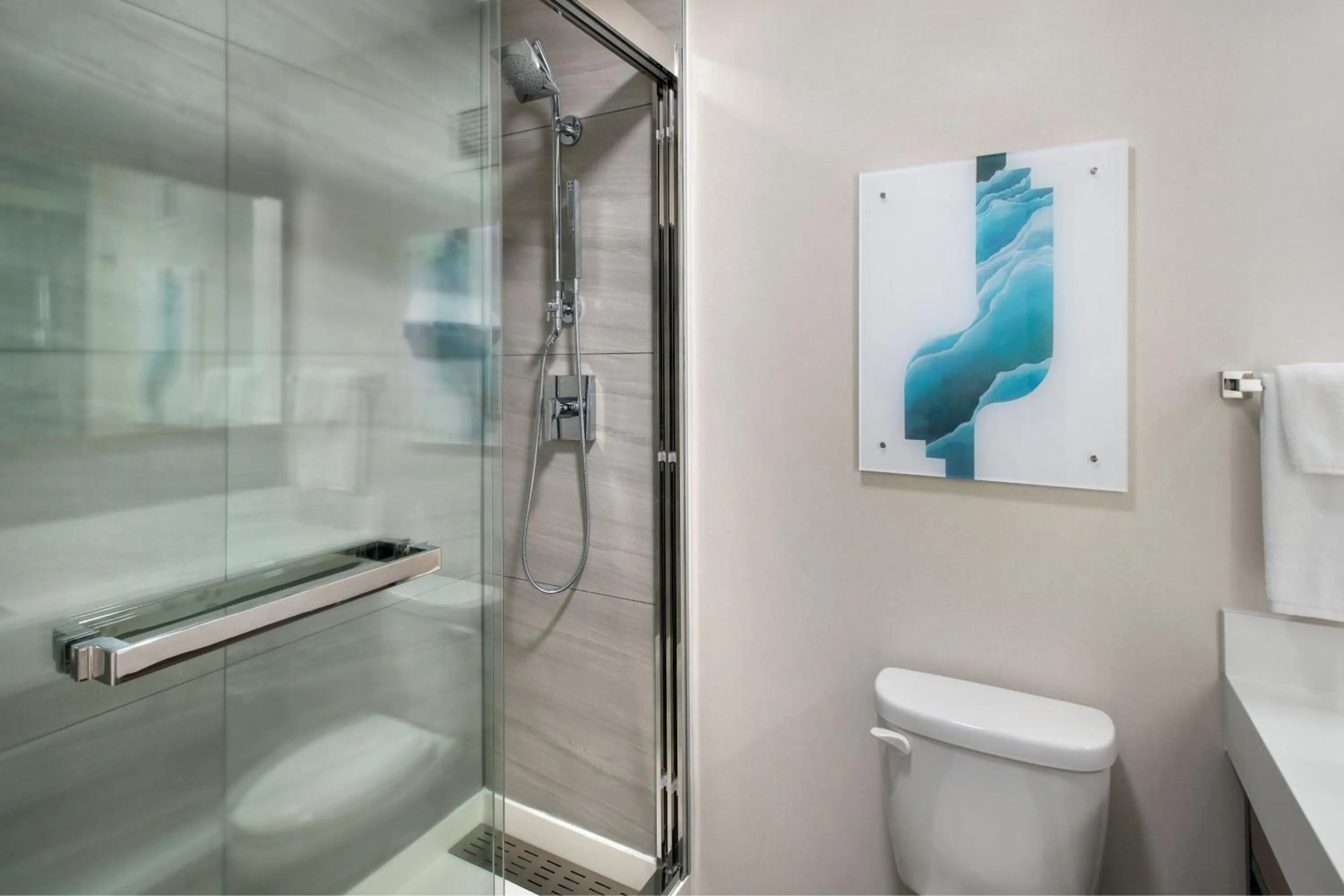 Bathroom in Buffalo Marriott Niagara