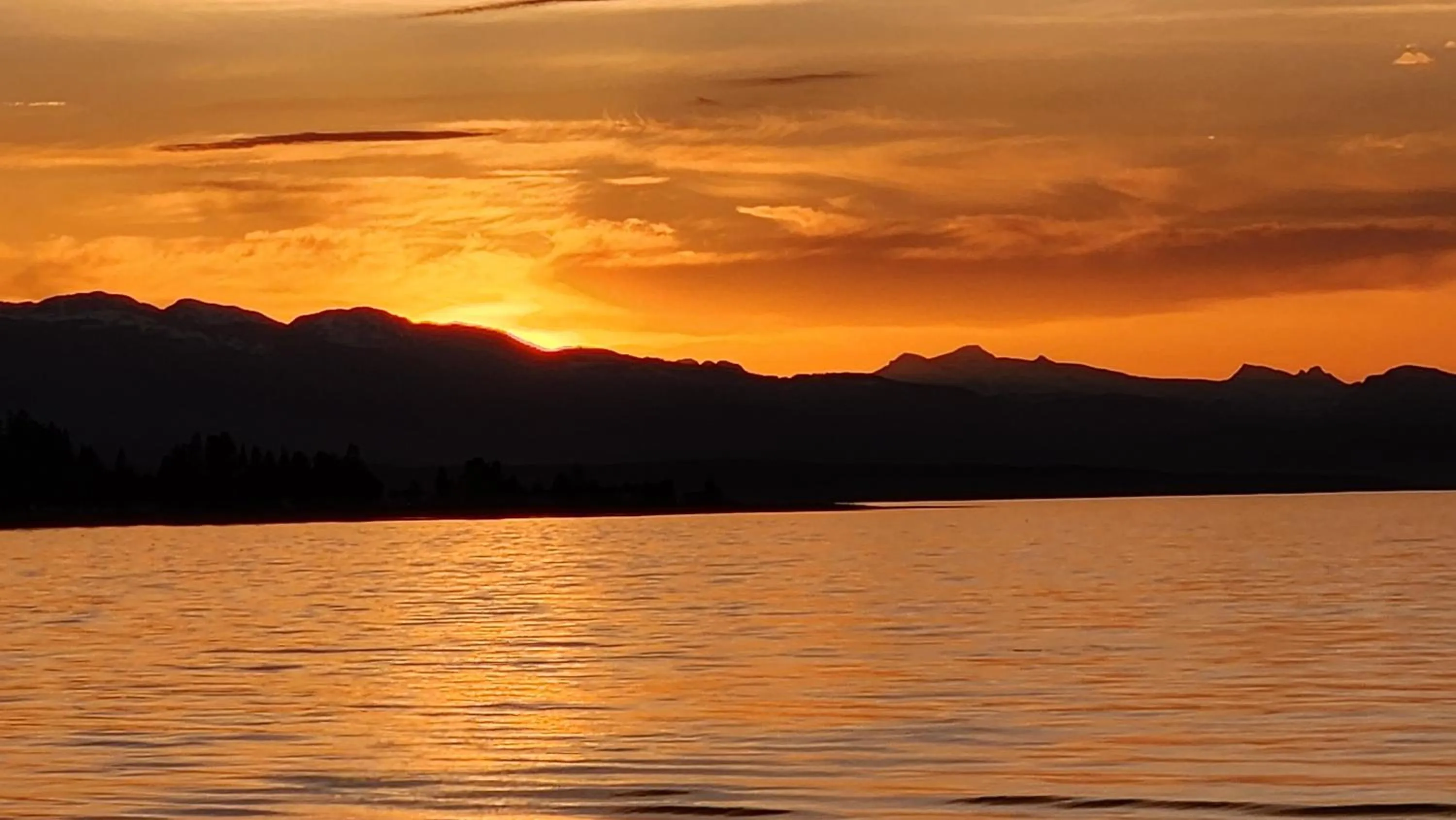 Sunset in Sand Pebbles Inn