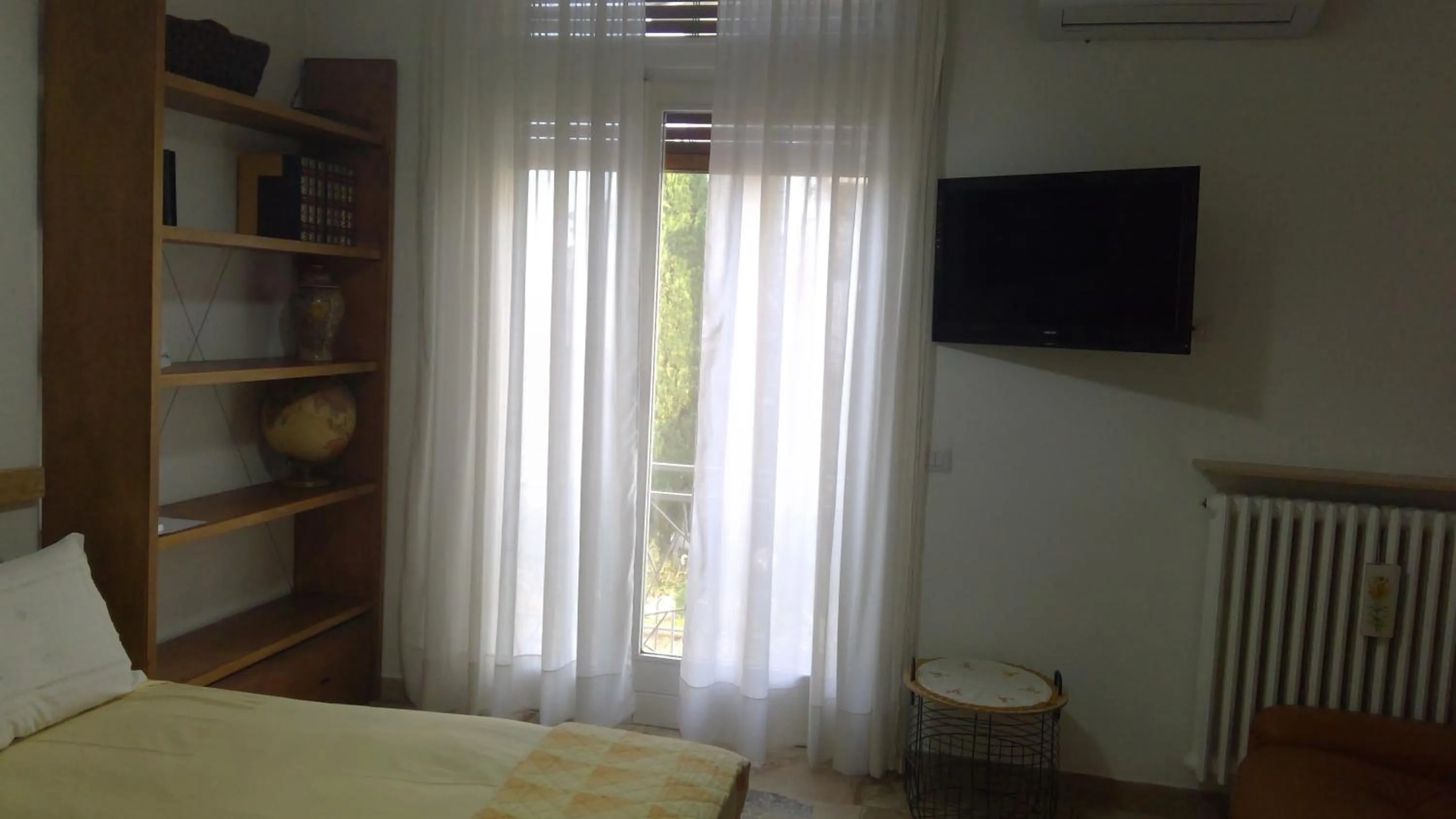 Bedroom, Bed in B&B Magenta