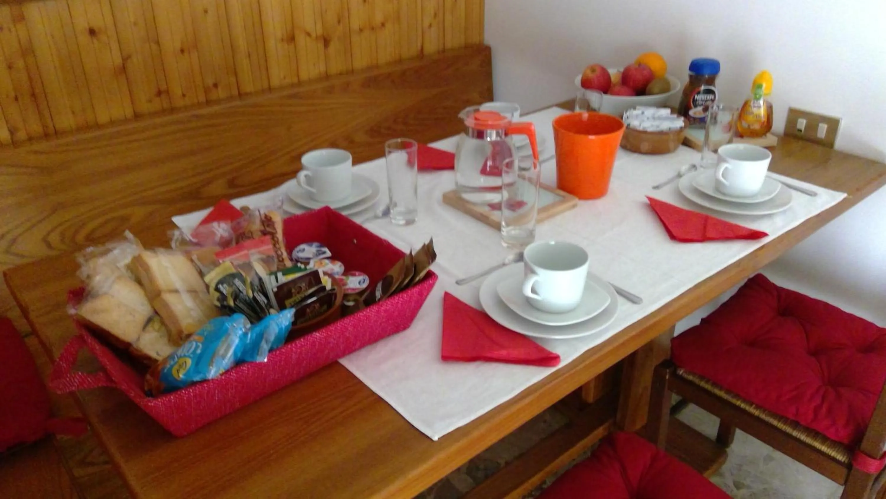 Breakfast in B&B Magenta