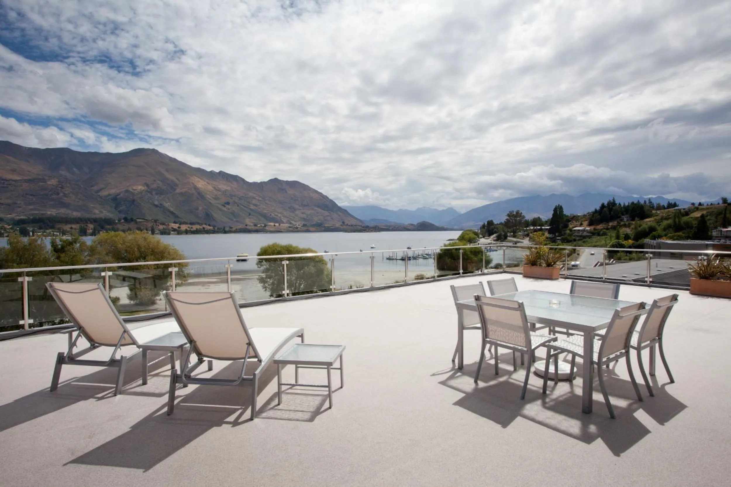 Staff in Lakeside Apartments