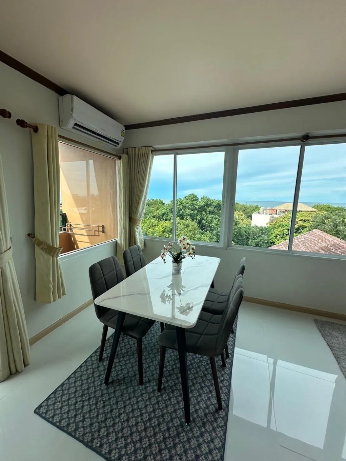 Living room in Thipurai Beach Hotel